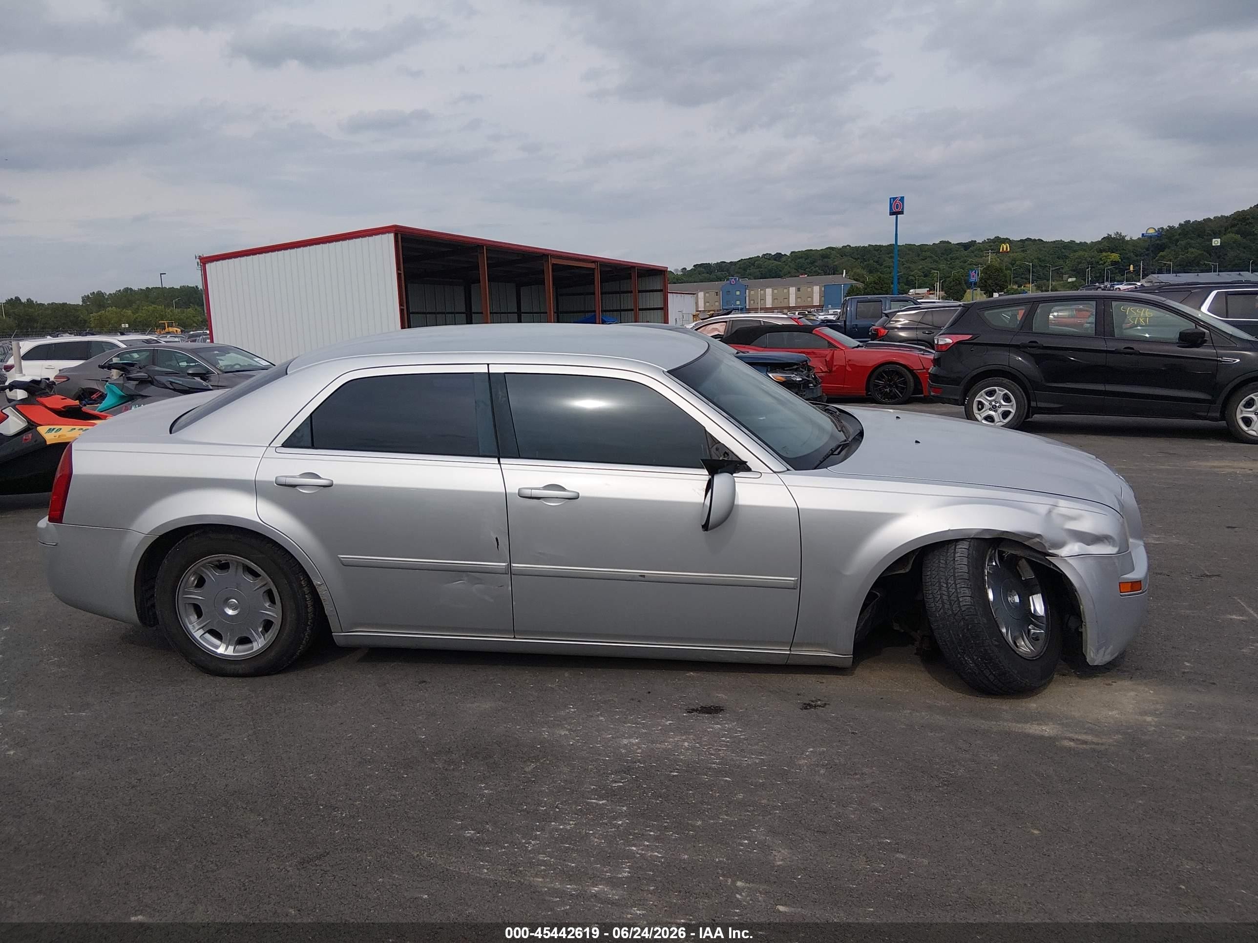 2007 Chrysler 300 Touring Silver vin: 2C3KA53G27H871164