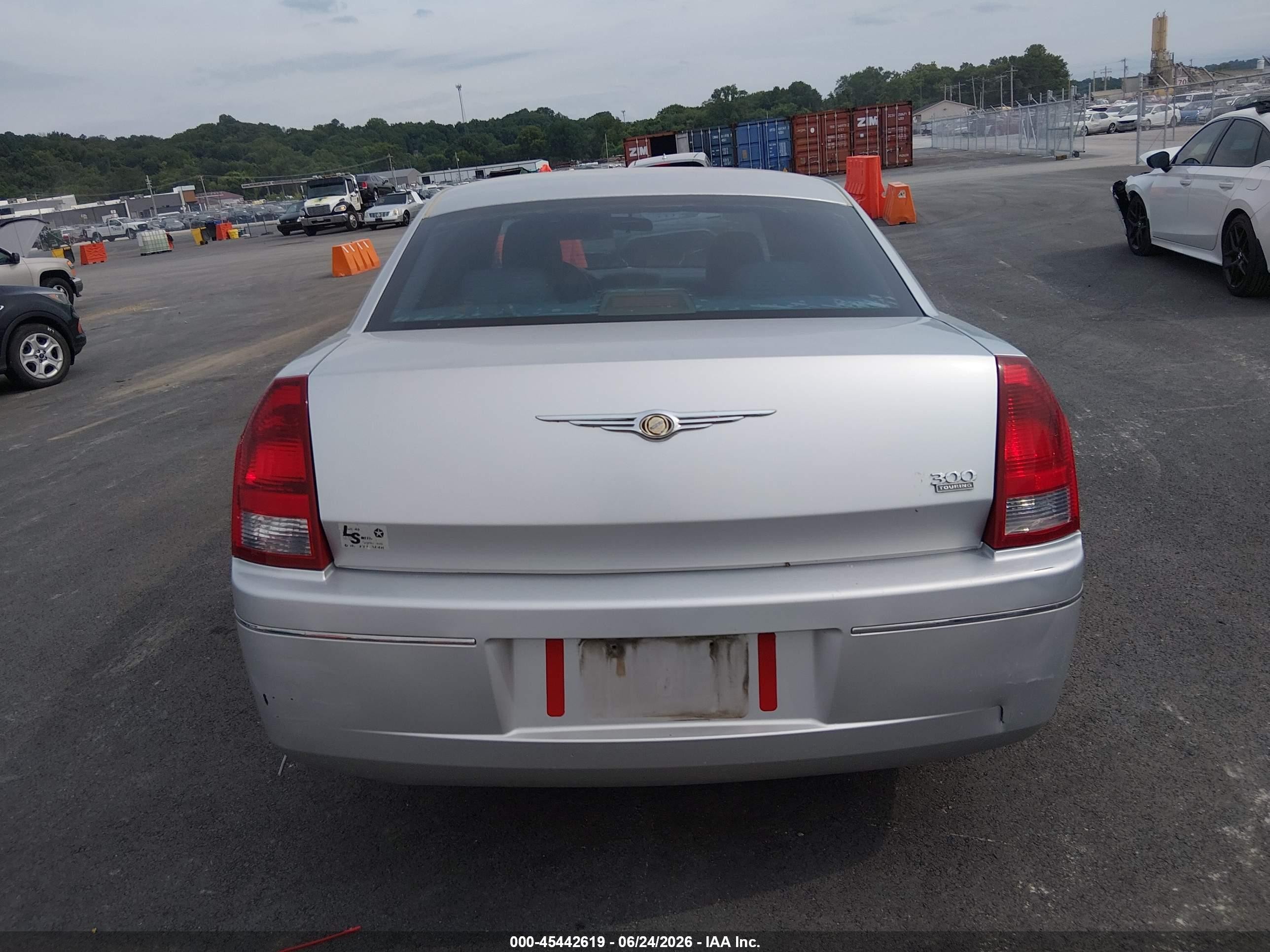 2007 Chrysler 300 Touring Silver vin: 2C3KA53G27H871164