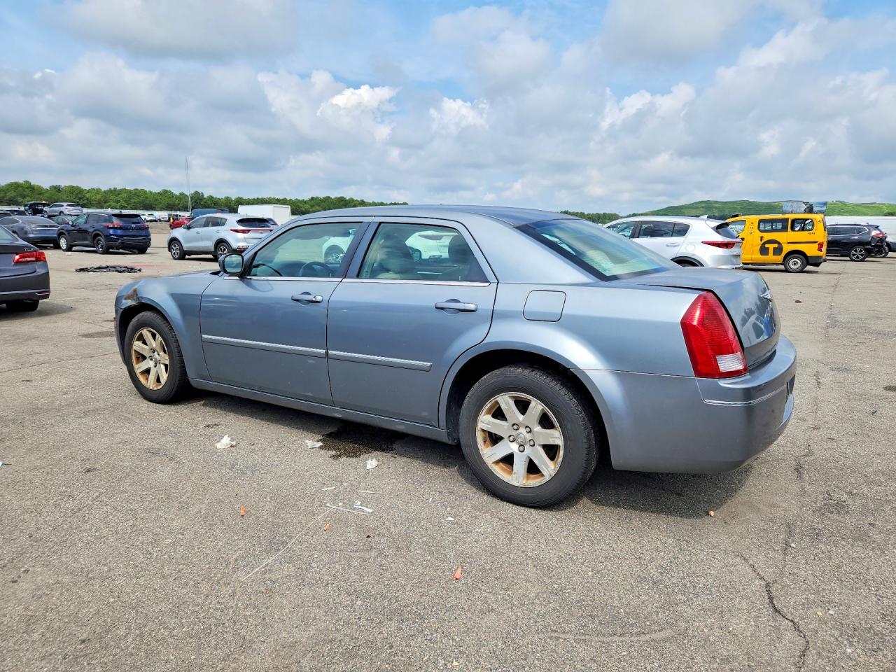 2007 Chrysler 300 Touring Серебряный vin: 2C3KA53G27H897814