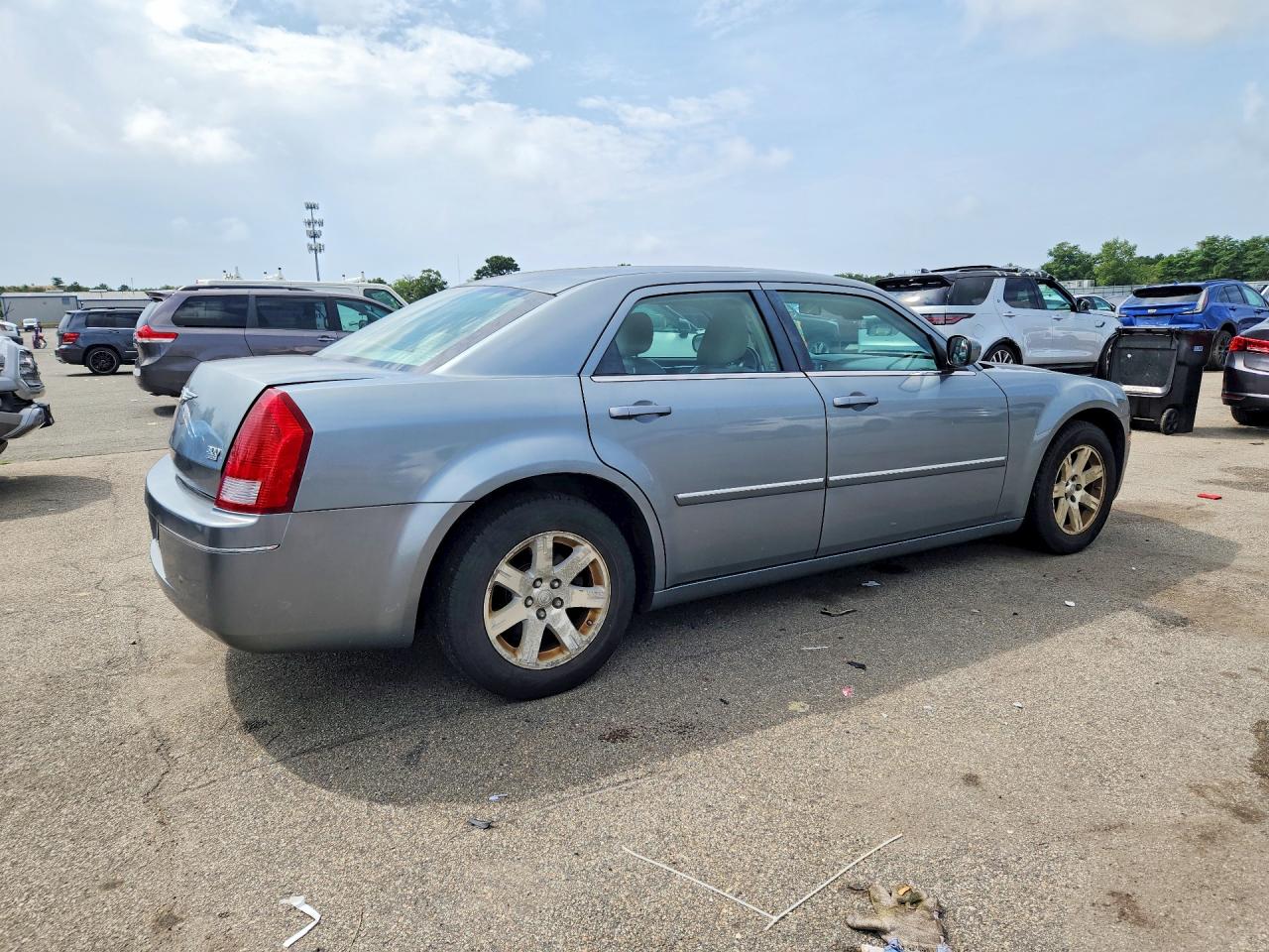 2007 Chrysler 300 Touring Серебряный vin: 2C3KA53G27H897814