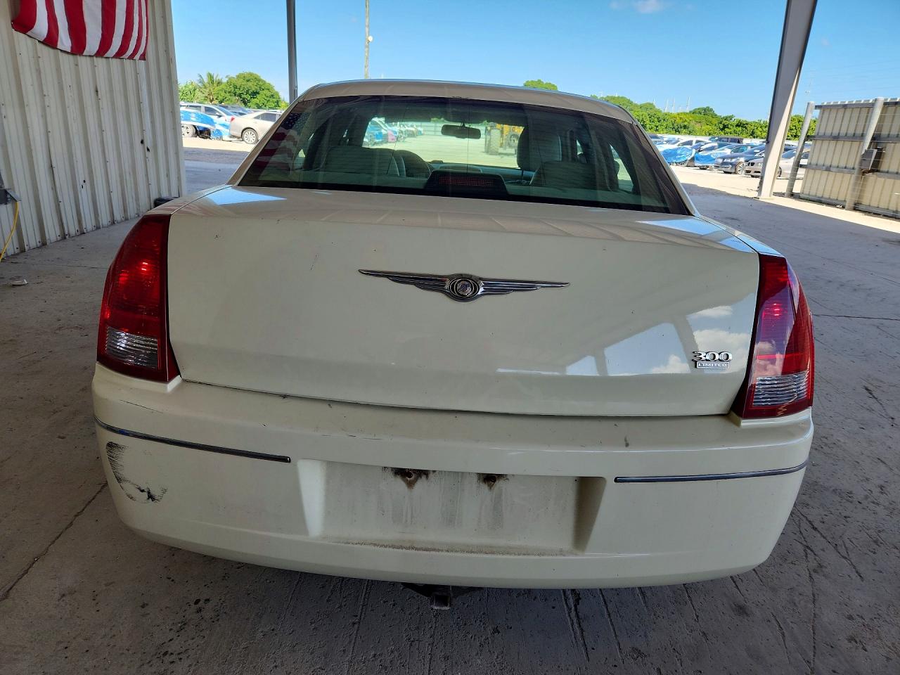 2006 Chrysler 300 Touring White vin: 2C3KA53G36H208412
