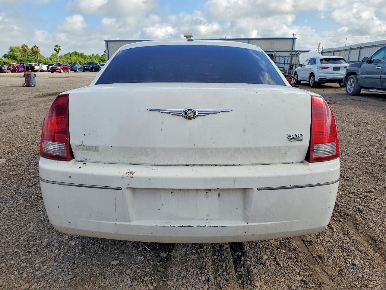 2006 Chrysler 300 Touring Белый vin: 2C3KA53G36H411462