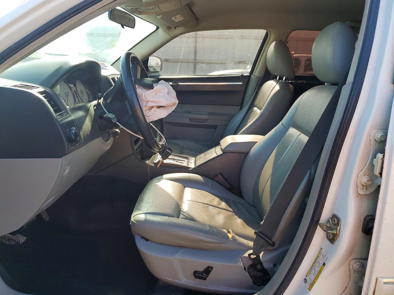 2006 Chrysler 300 Touring Белый vin: 2C3KA53G36H411462
