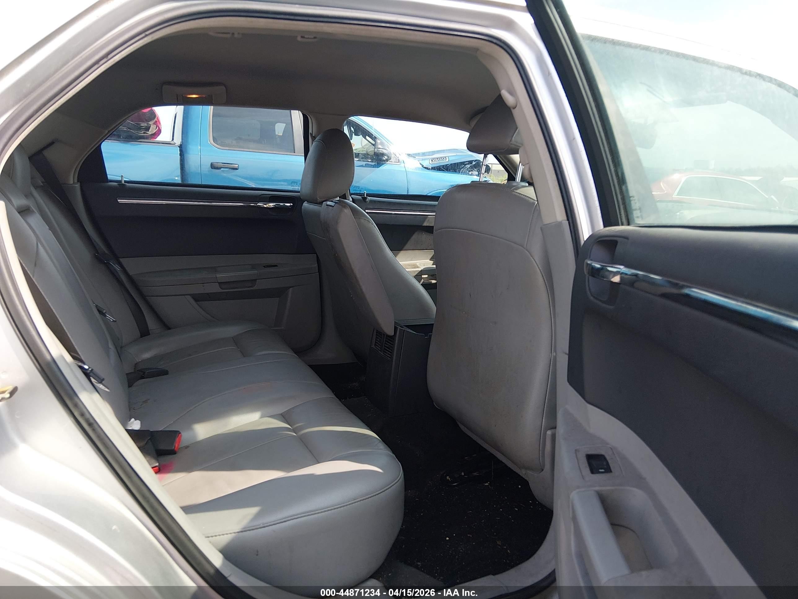 2006 Chrysler 300 Touring Silver vin: 2C3KA53G36H529463