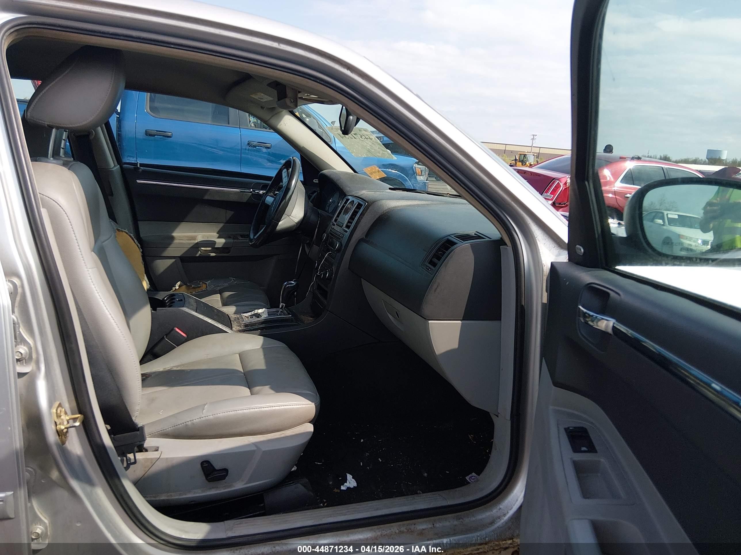 2006 Chrysler 300 Touring Silver vin: 2C3KA53G36H529463