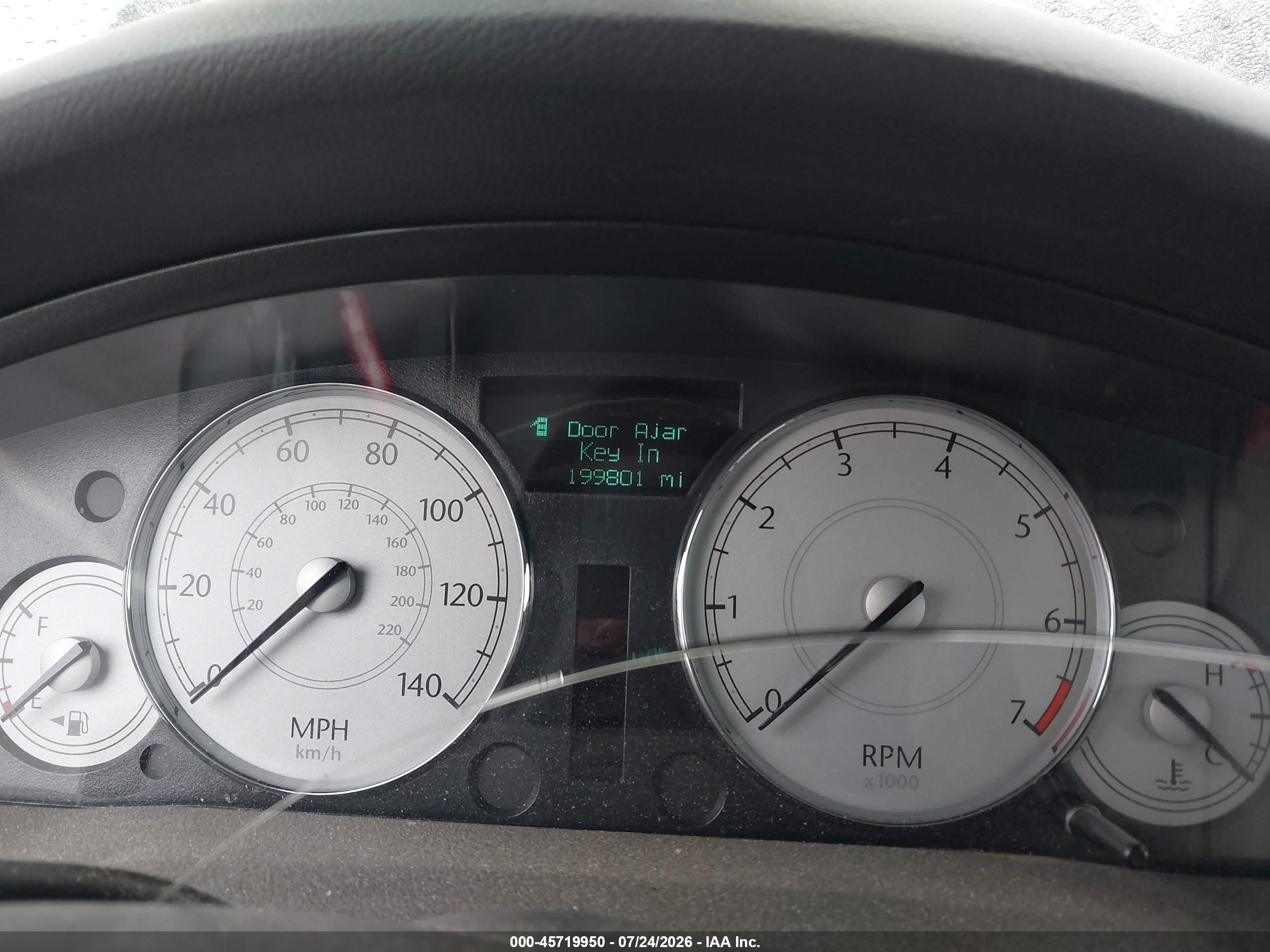 2007 Chrysler 300 Touring Silver vin: 2C3KA53G37H601358