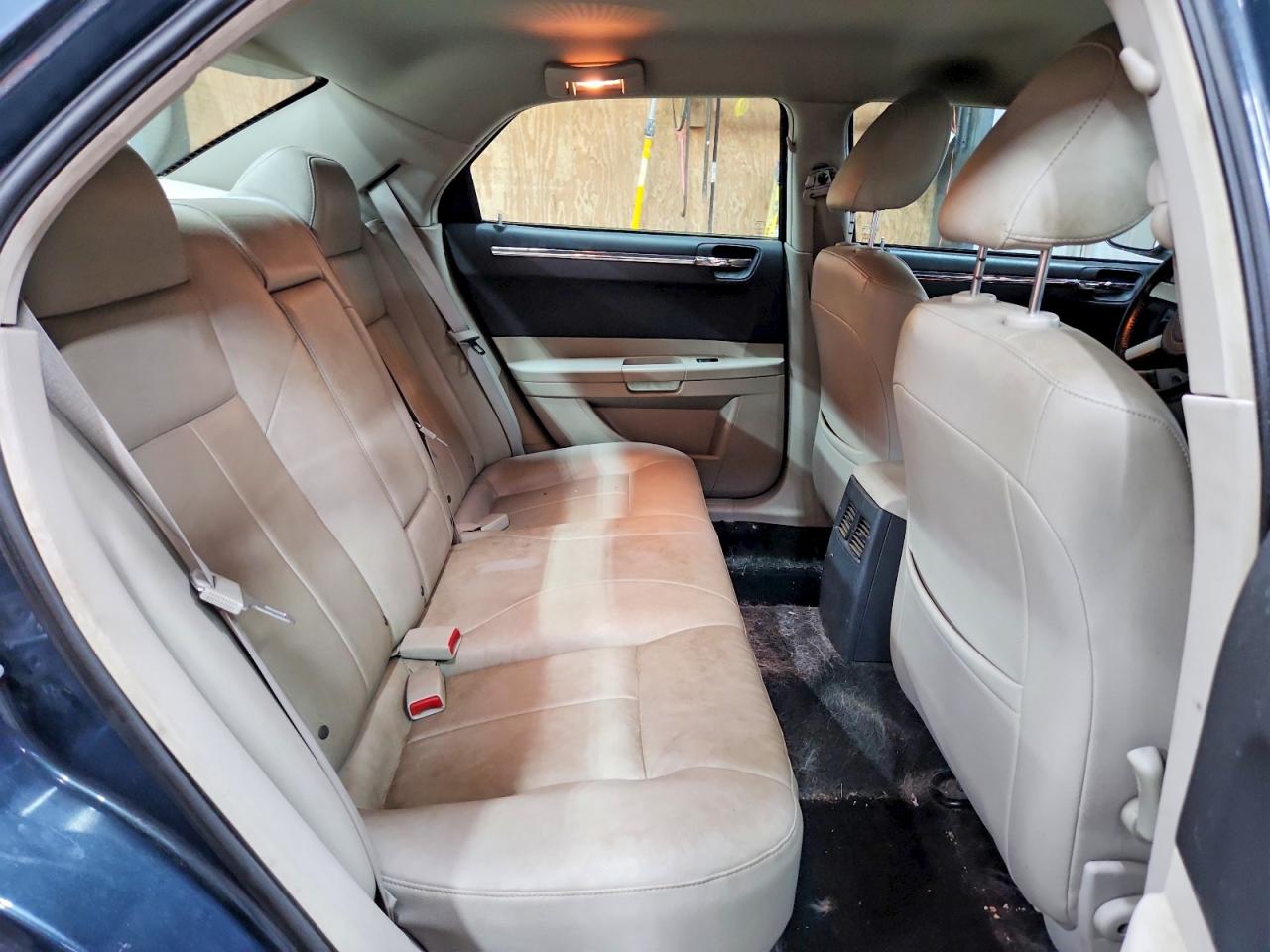 2007 Chrysler 300 Touring Gray vin: 2C3KA53G37H711150