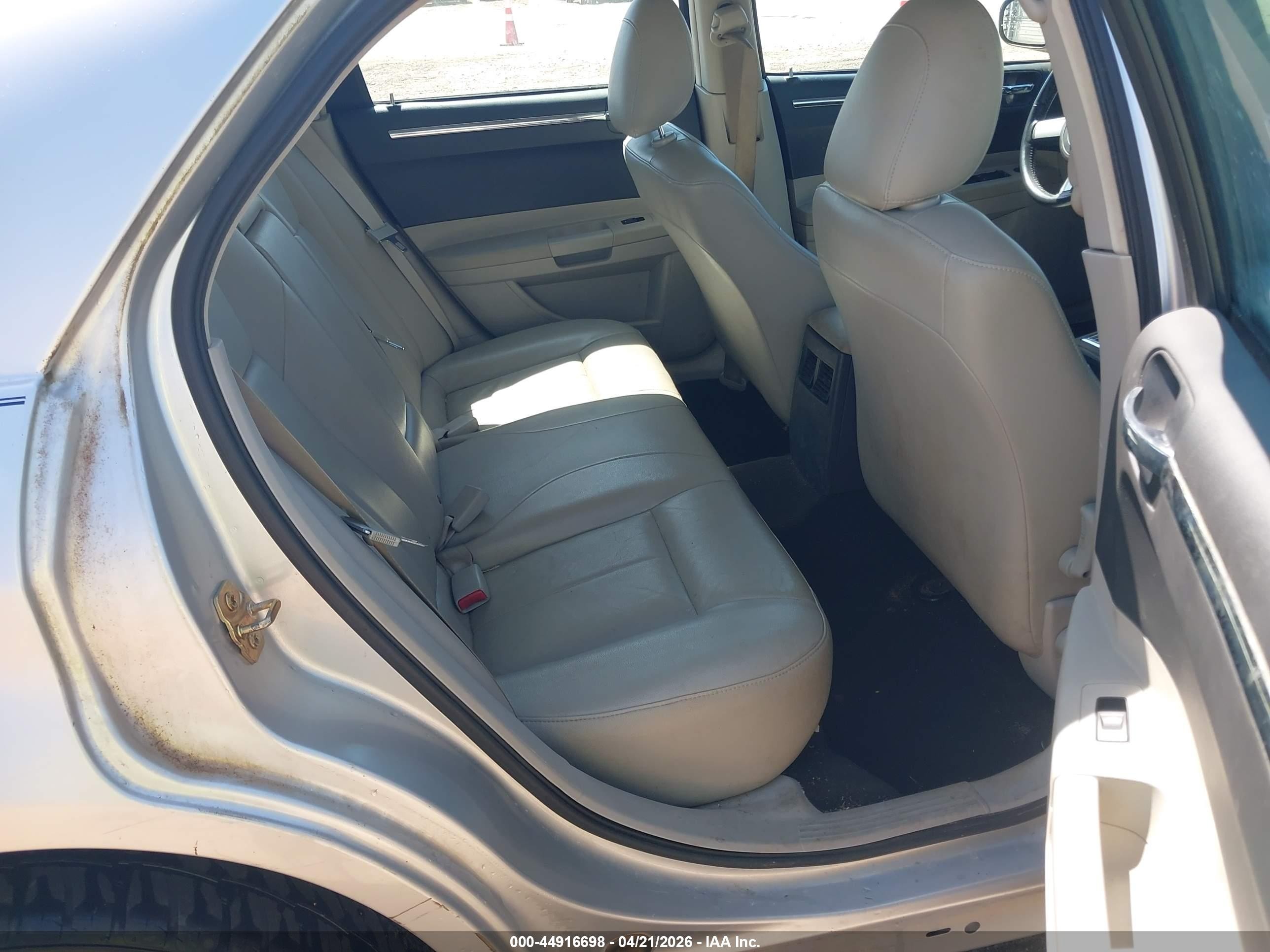 2006 Chrysler 300 Touring Silver vin: 2C3KA53G46H153985