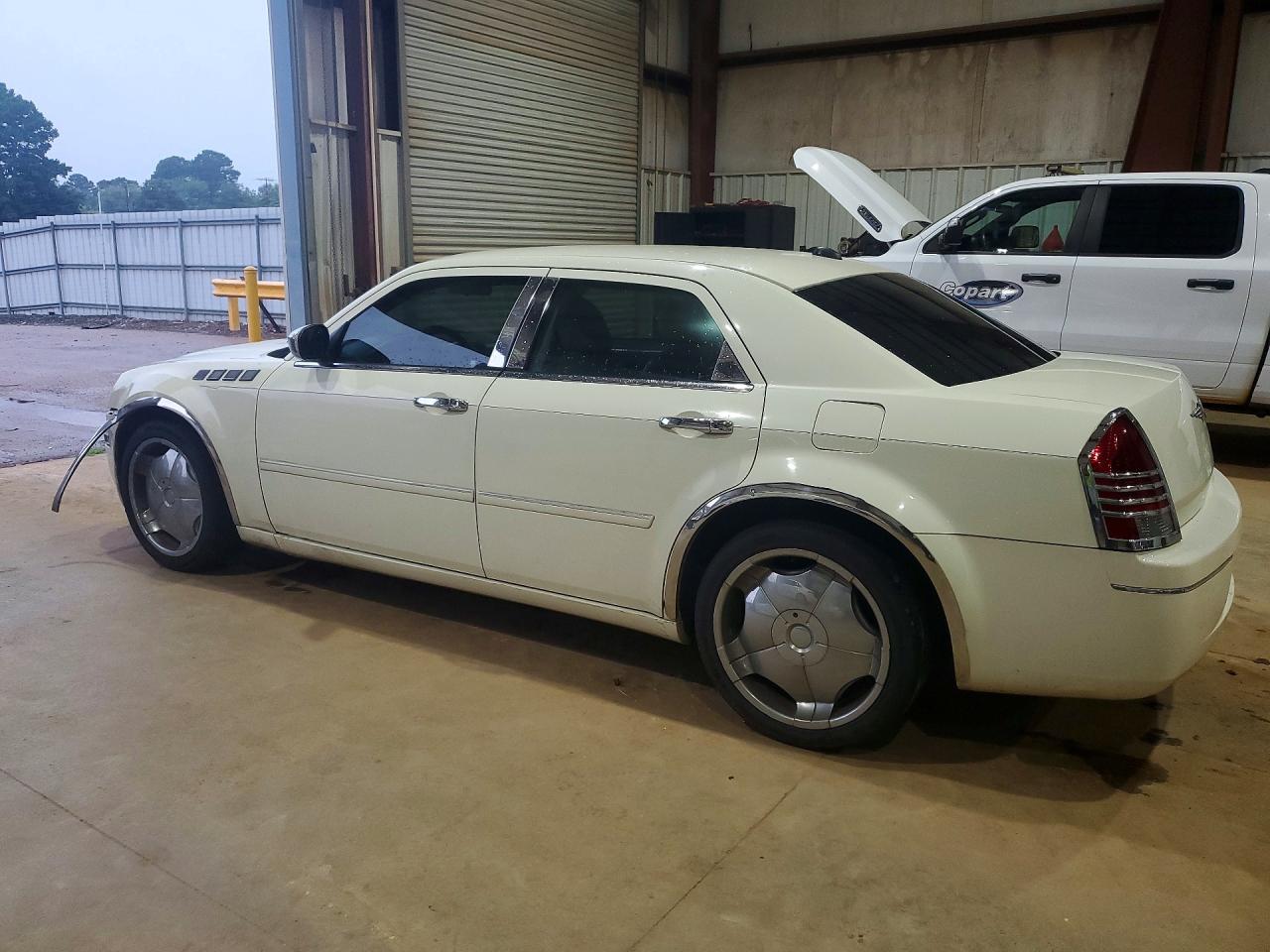 2006 Chrysler 300 Touring Белый vin: 2C3KA53G46H226482