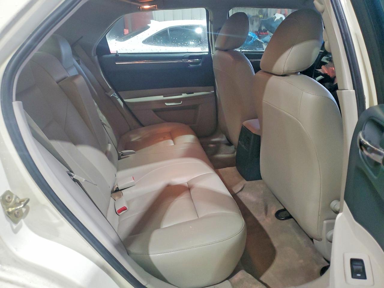 2006 Chrysler 300 Touring Белый vin: 2C3KA53G46H226482