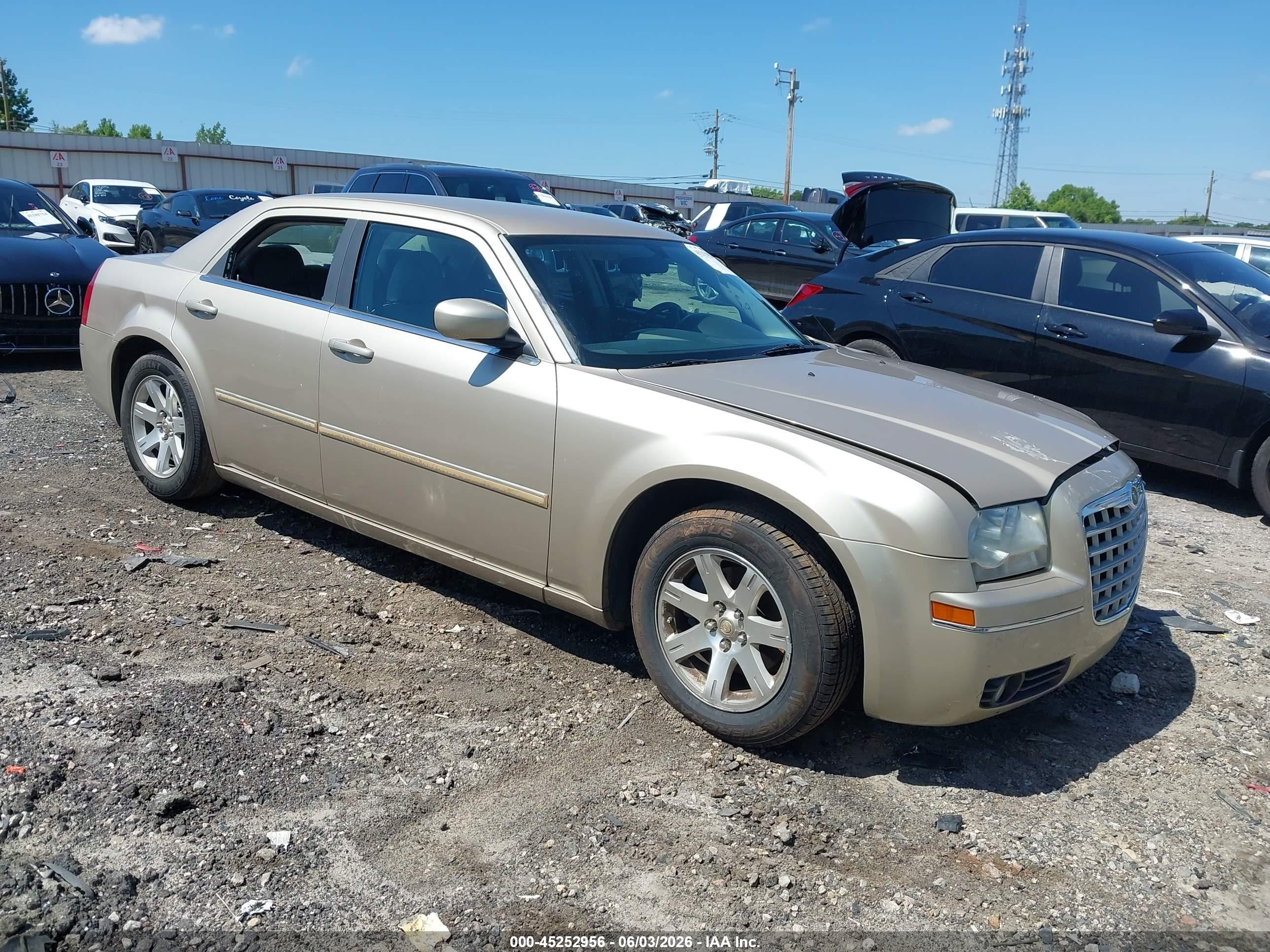 2006 Chrysler 300 Touring Beige vin: 2C3KA53G46H230192