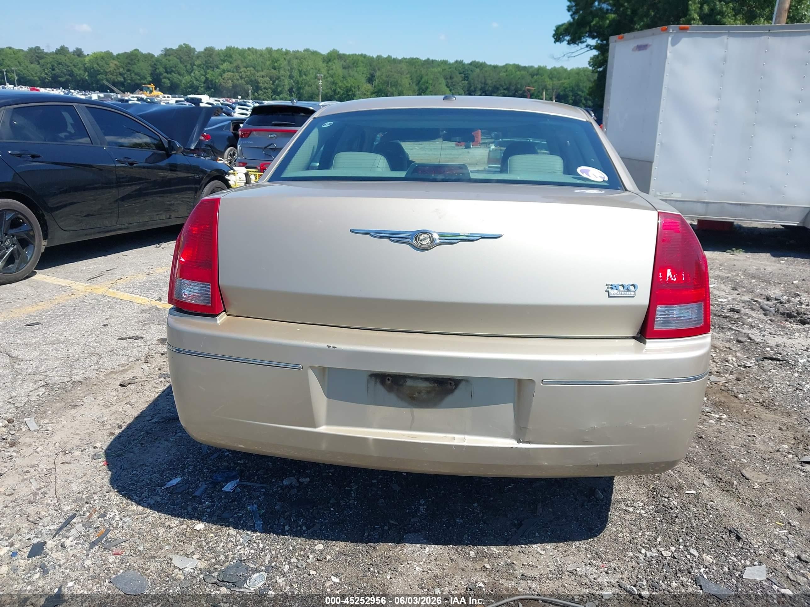 2006 Chrysler 300 Touring Beige vin: 2C3KA53G46H230192