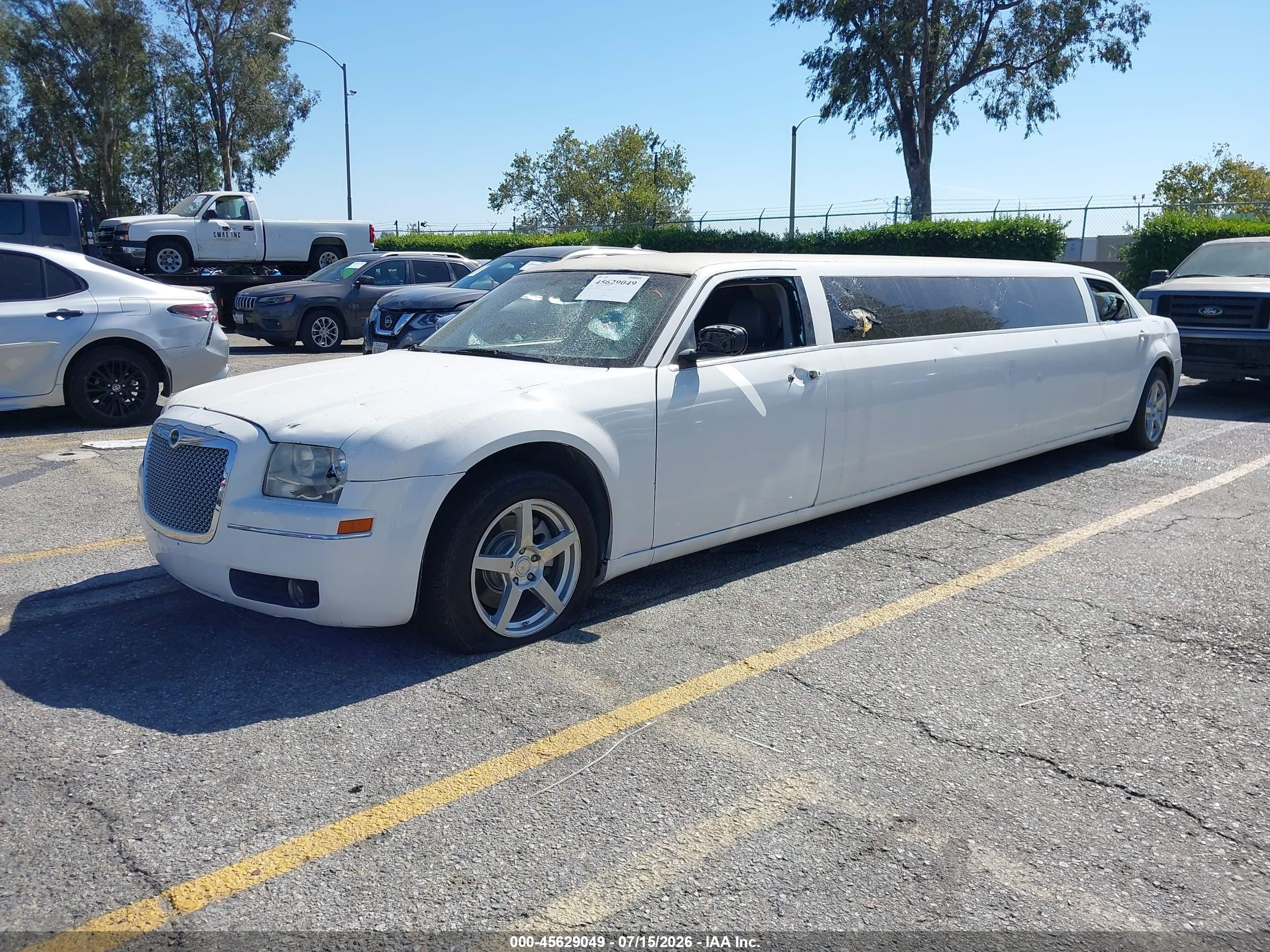 2007 Chrysler 300 Touring Белый vin: 2C3KA53G47H632828