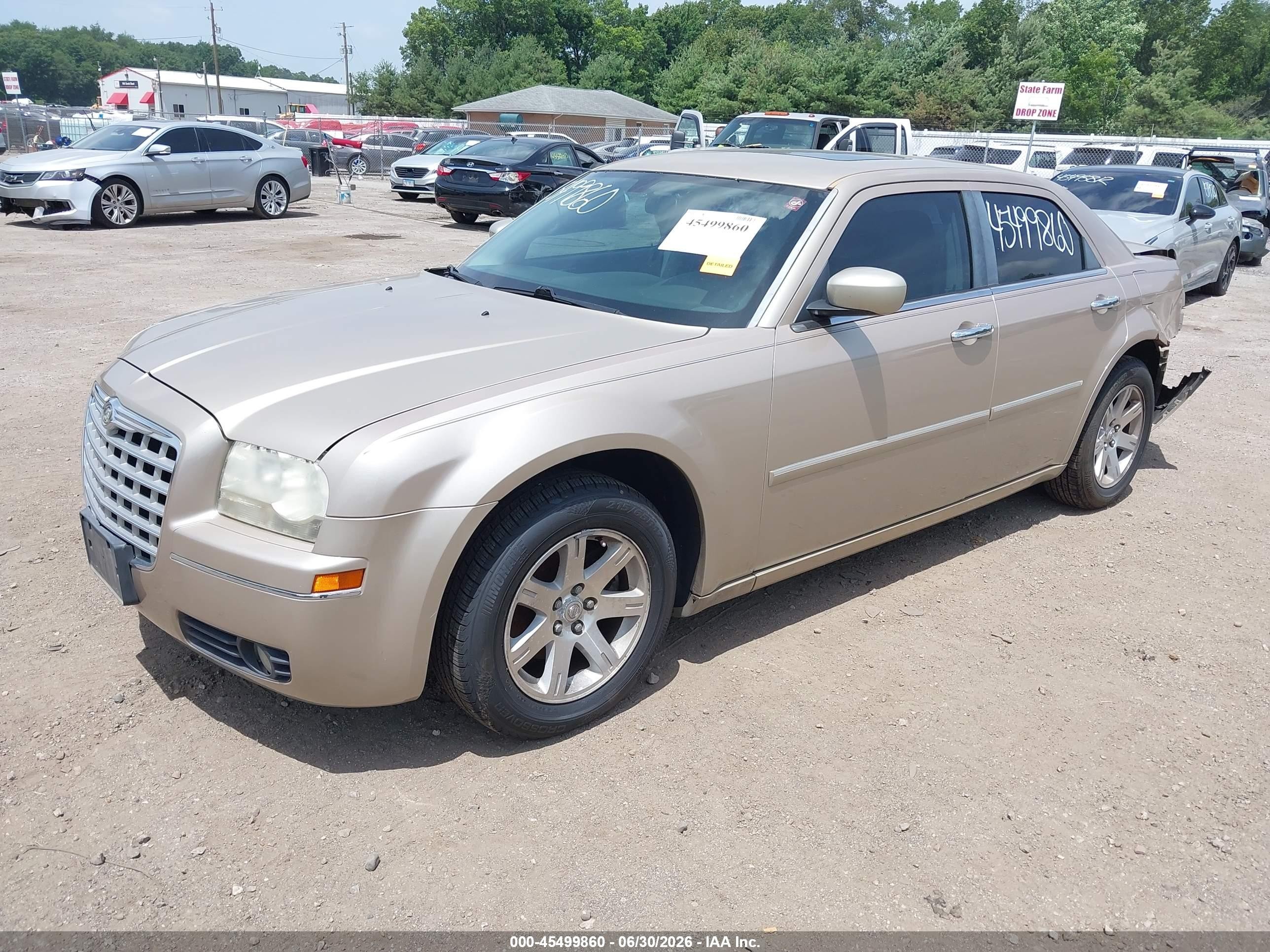 2006 Chrysler 300   Gold vin: 2C3KA53G56H456984
