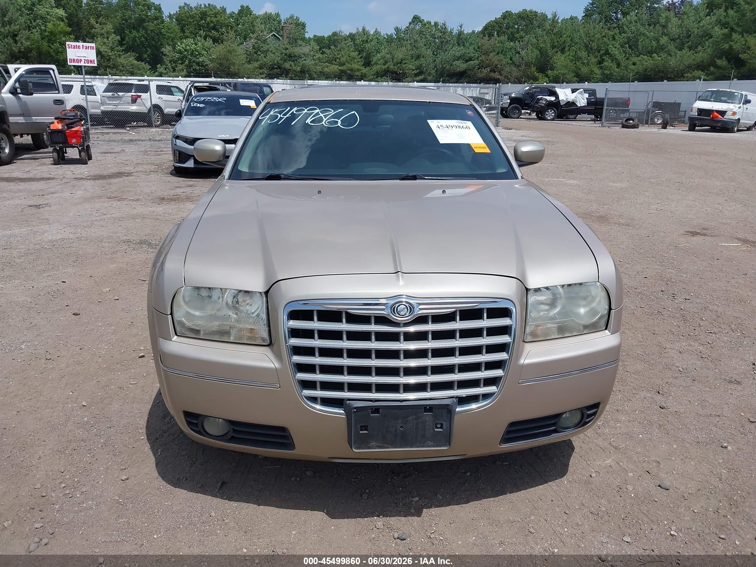 2006 Chrysler 300   Gold vin: 2C3KA53G56H456984