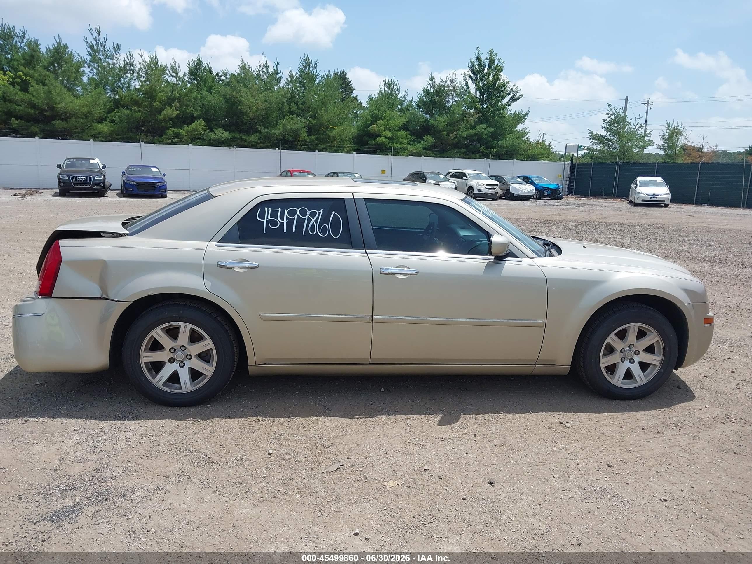 2006 Chrysler 300   Gold vin: 2C3KA53G56H456984
