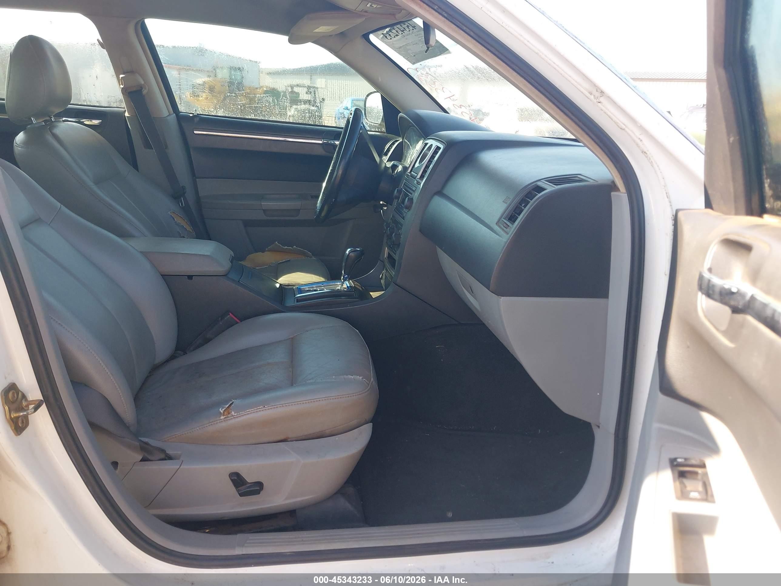 2006 Chrysler 300 Touring White vin: 2C3KA53G56H495879