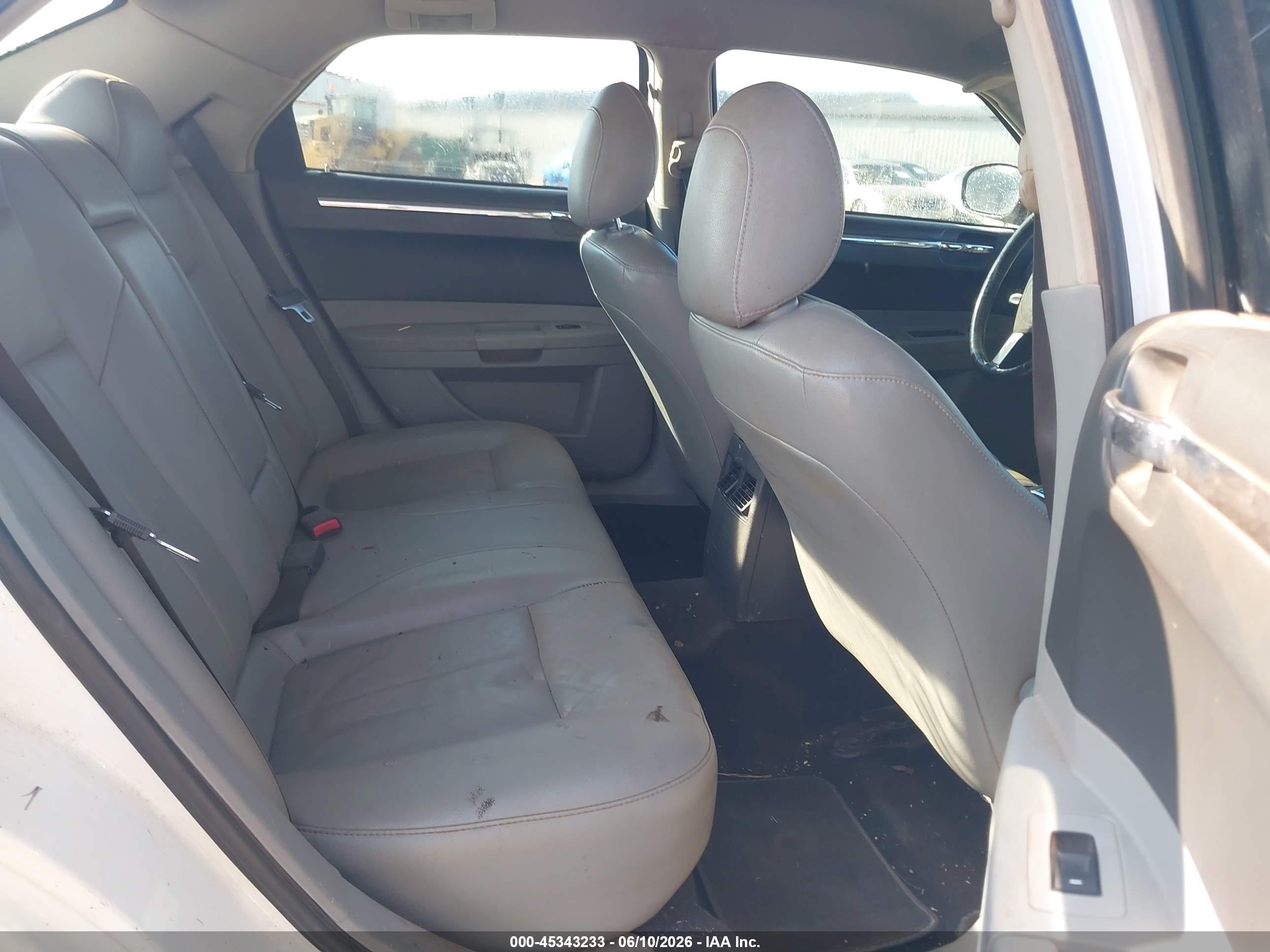 2006 Chrysler 300 Touring White vin: 2C3KA53G56H495879
