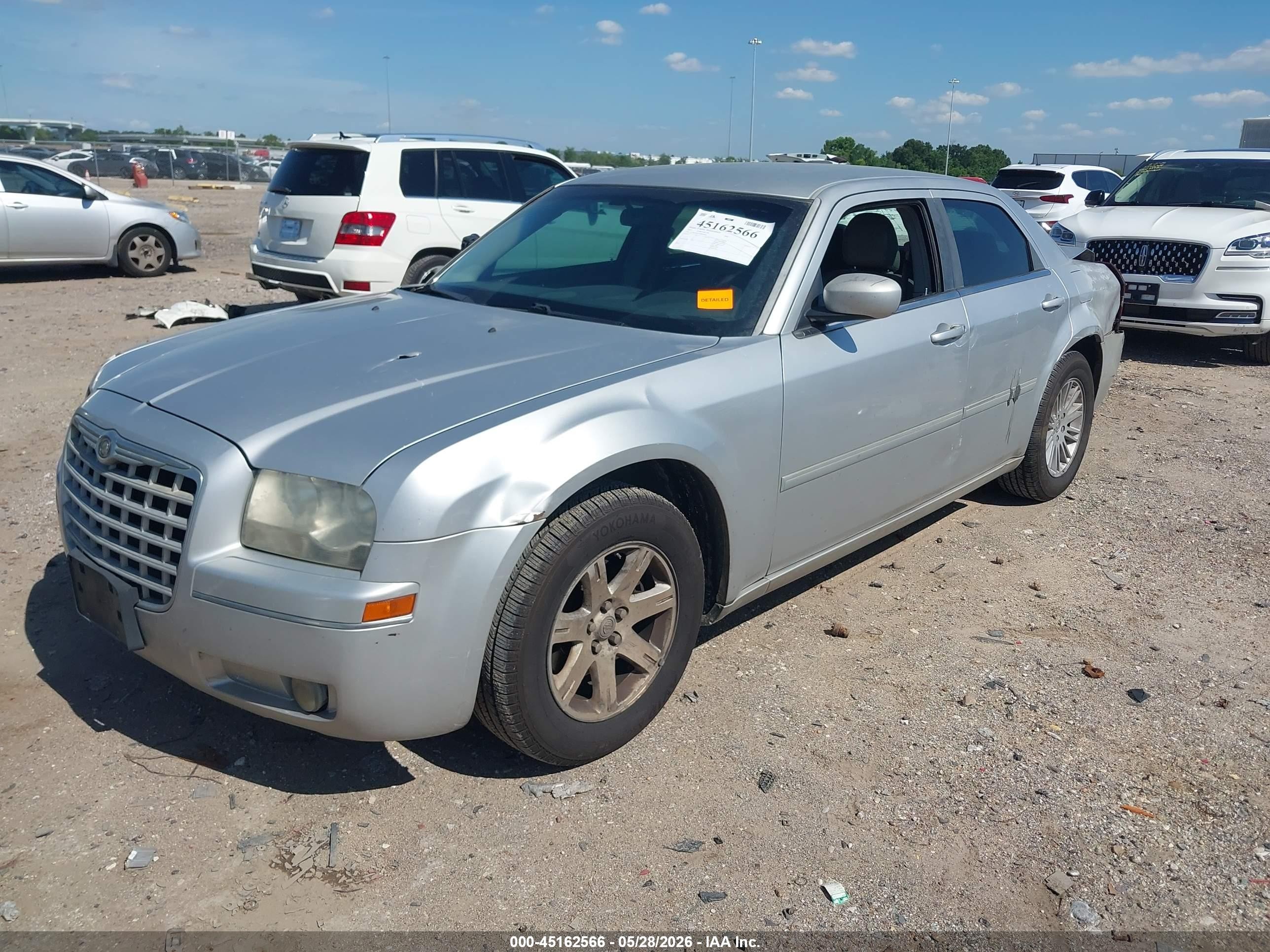 2007 Chrysler 300 Touring Silver vin: 2C3KA53G57H884488