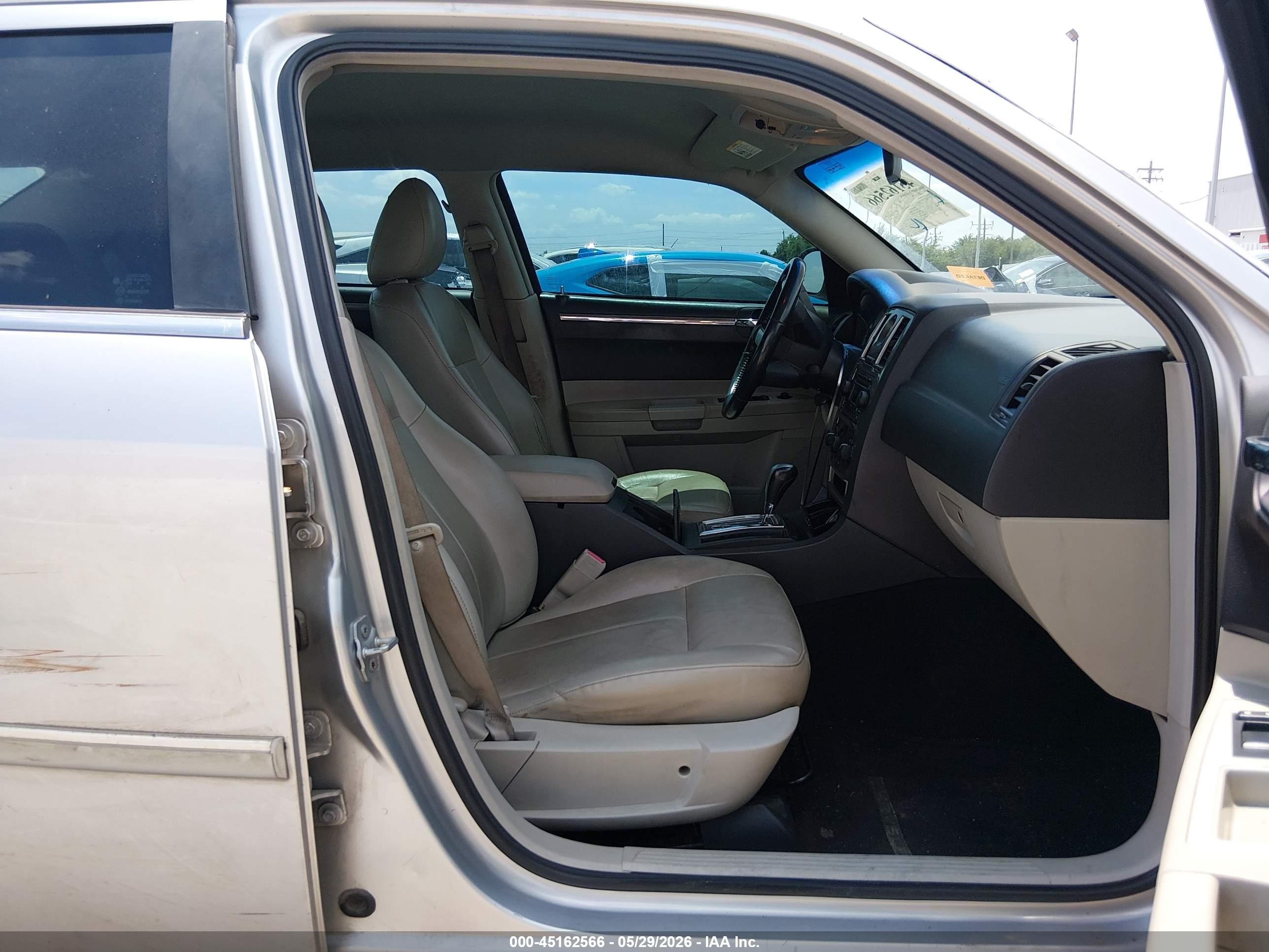 2007 Chrysler 300 Touring Silver vin: 2C3KA53G57H884488