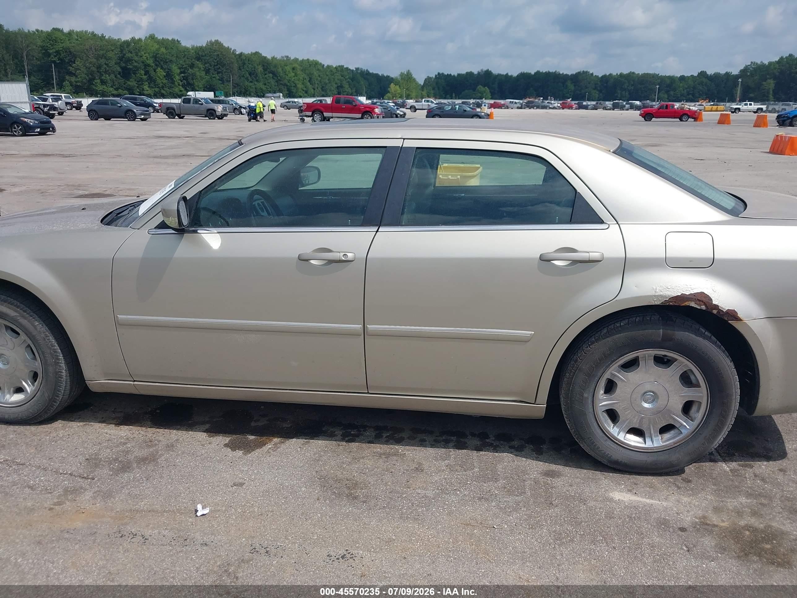 2006 Chrysler 300 Touring Gold vin: 2C3KA53G66H464852