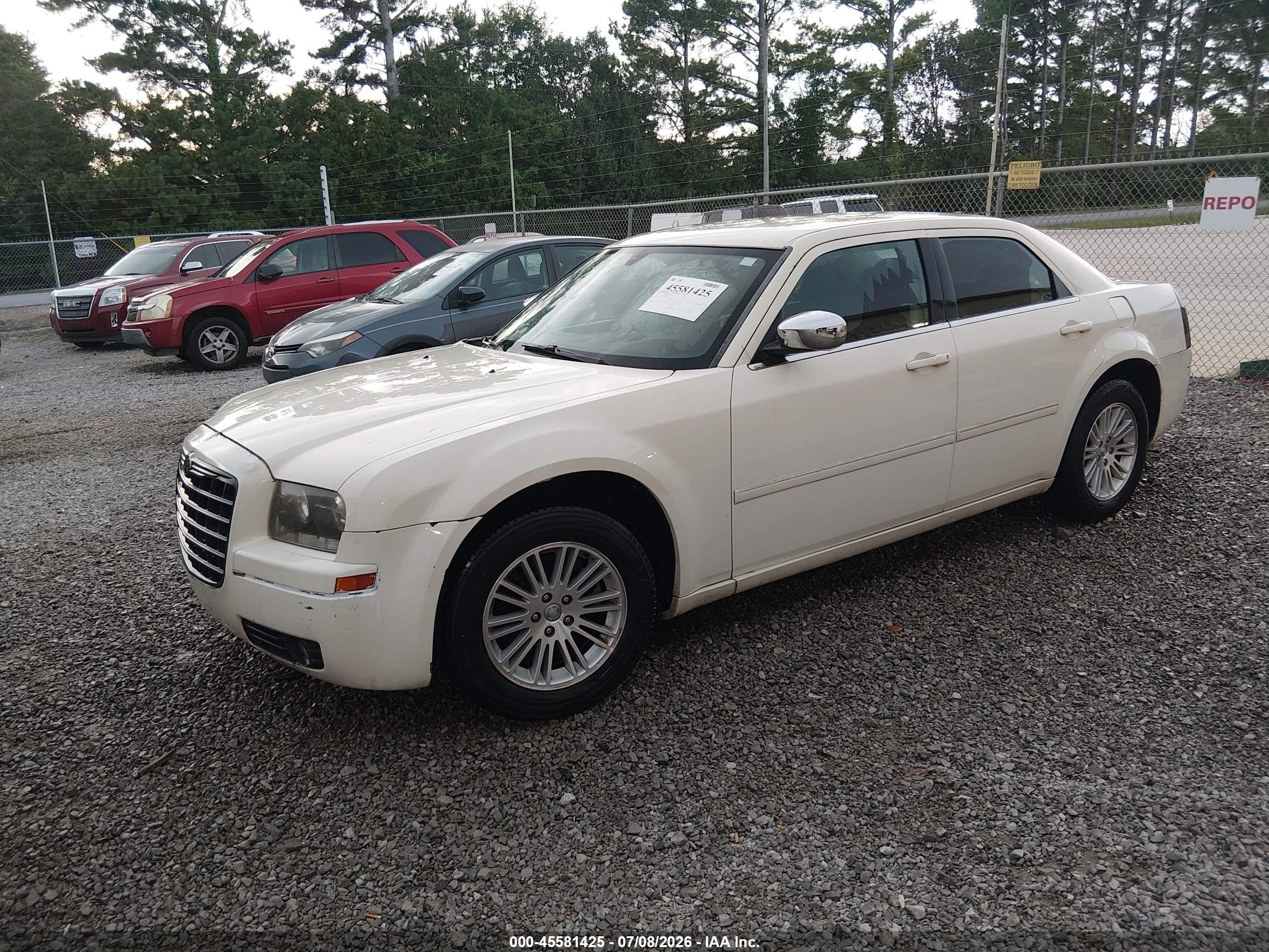 2007 Chrysler 300 Touring Белый vin: 2C3KA53G67H792919