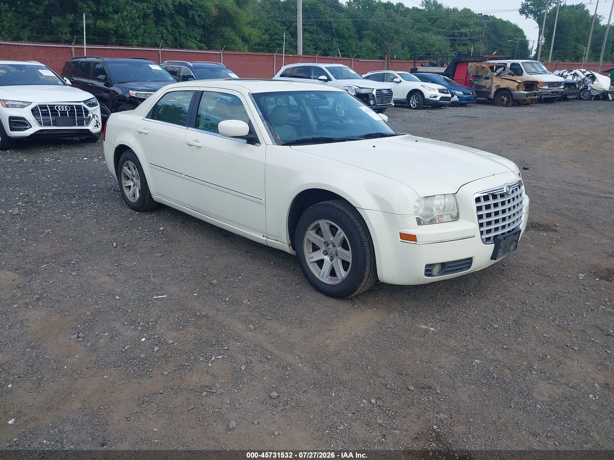 2007 Chrysler 300 Touring White vin: 2C3KA53G67H896875