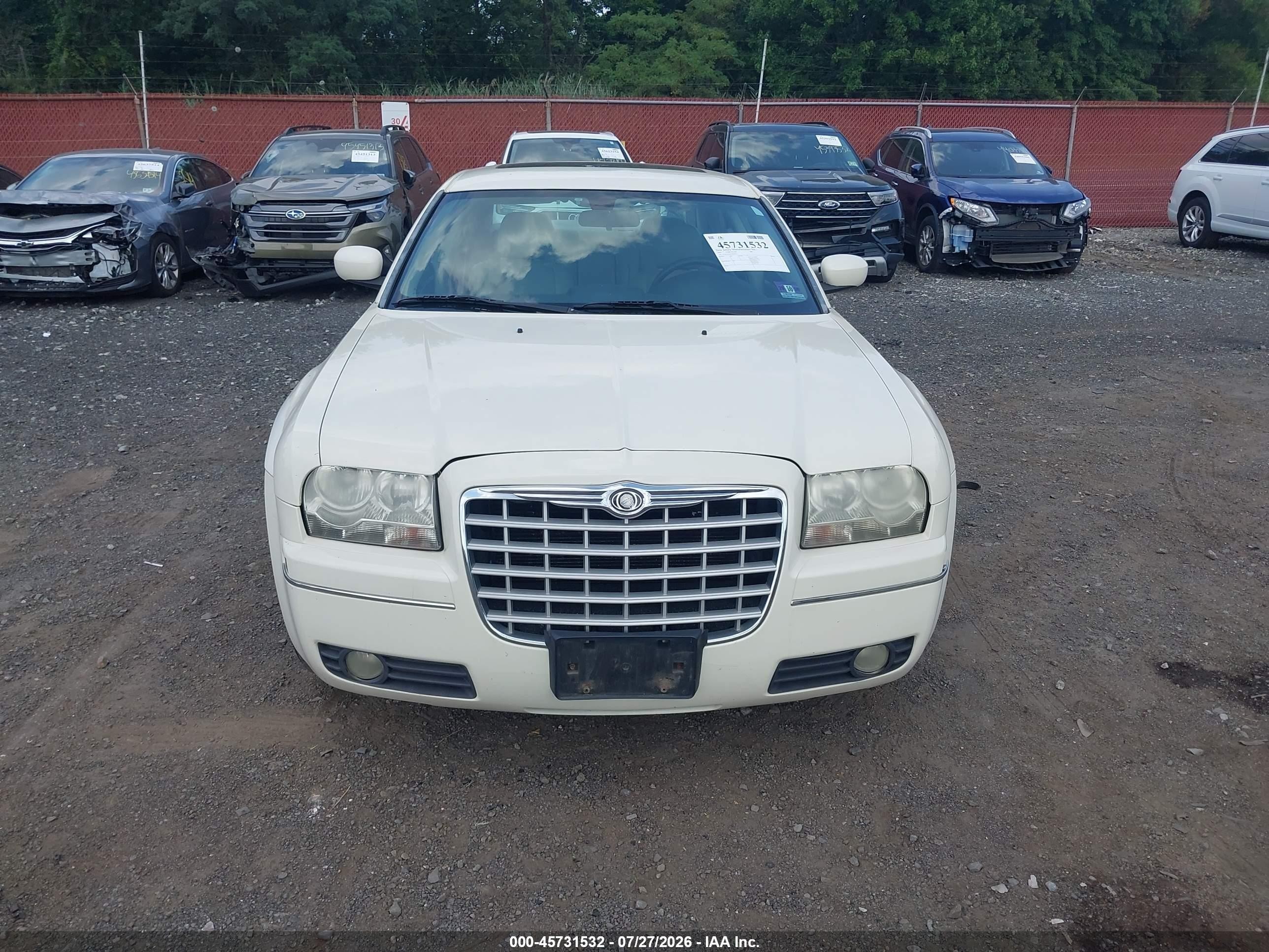 2007 Chrysler 300 Touring White vin: 2C3KA53G67H896875