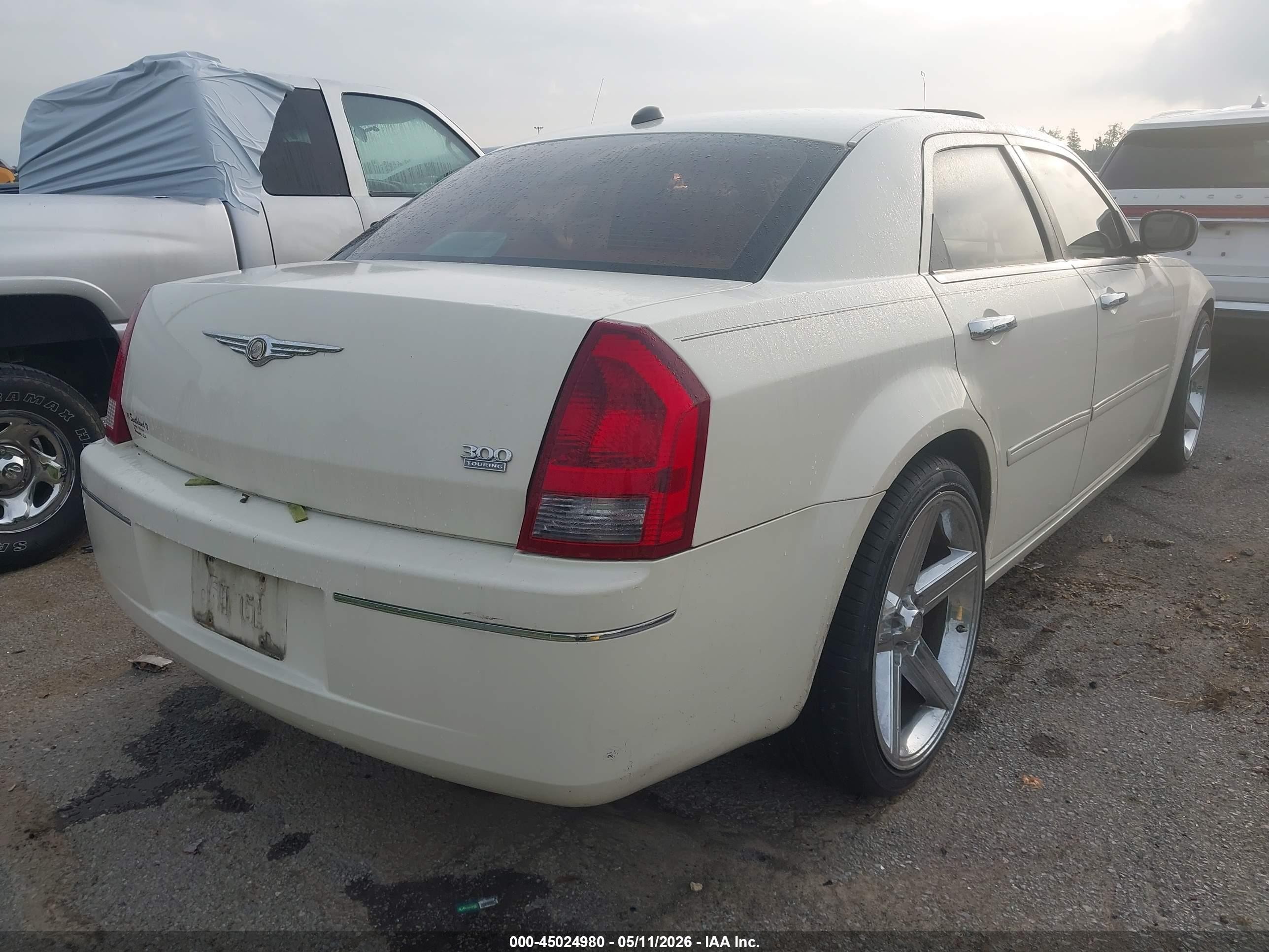 2006 Chrysler 300 Touring Cream vin: 2C3KA53G76H219963
