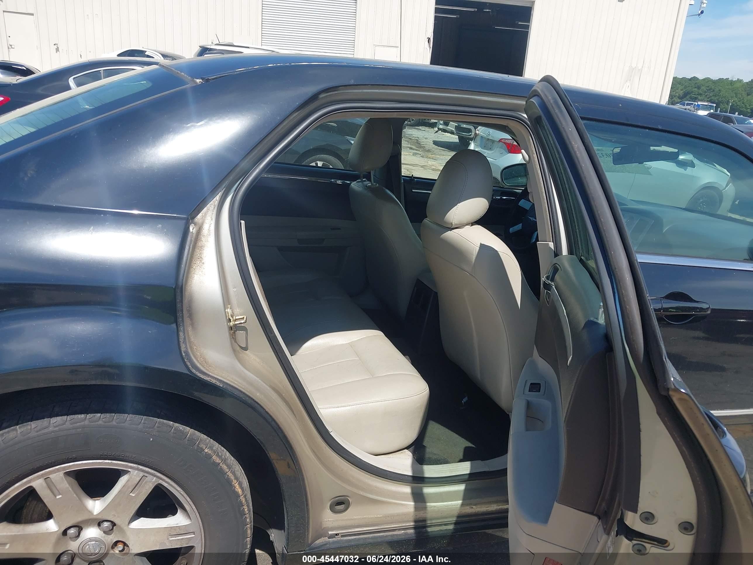 2006 Chrysler 300 Touring Black vin: 2C3KA53G76H412016