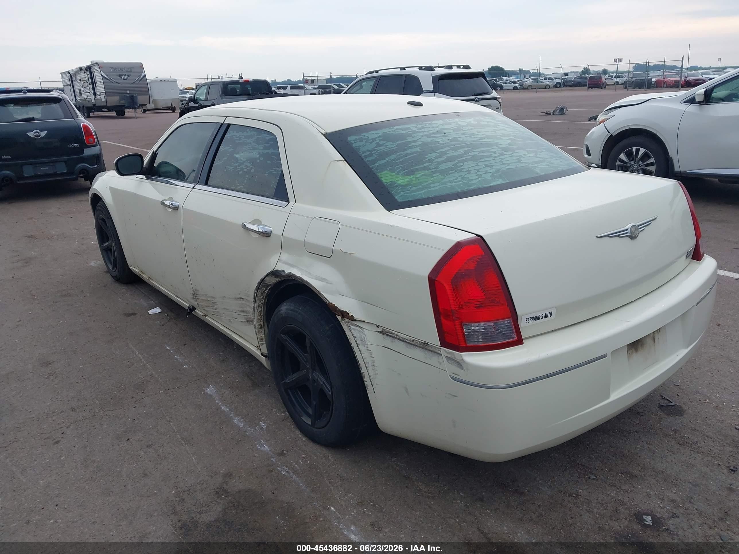 2006 Chrysler 300 Touring Кремовый vin: 2C3KA53G76H458204