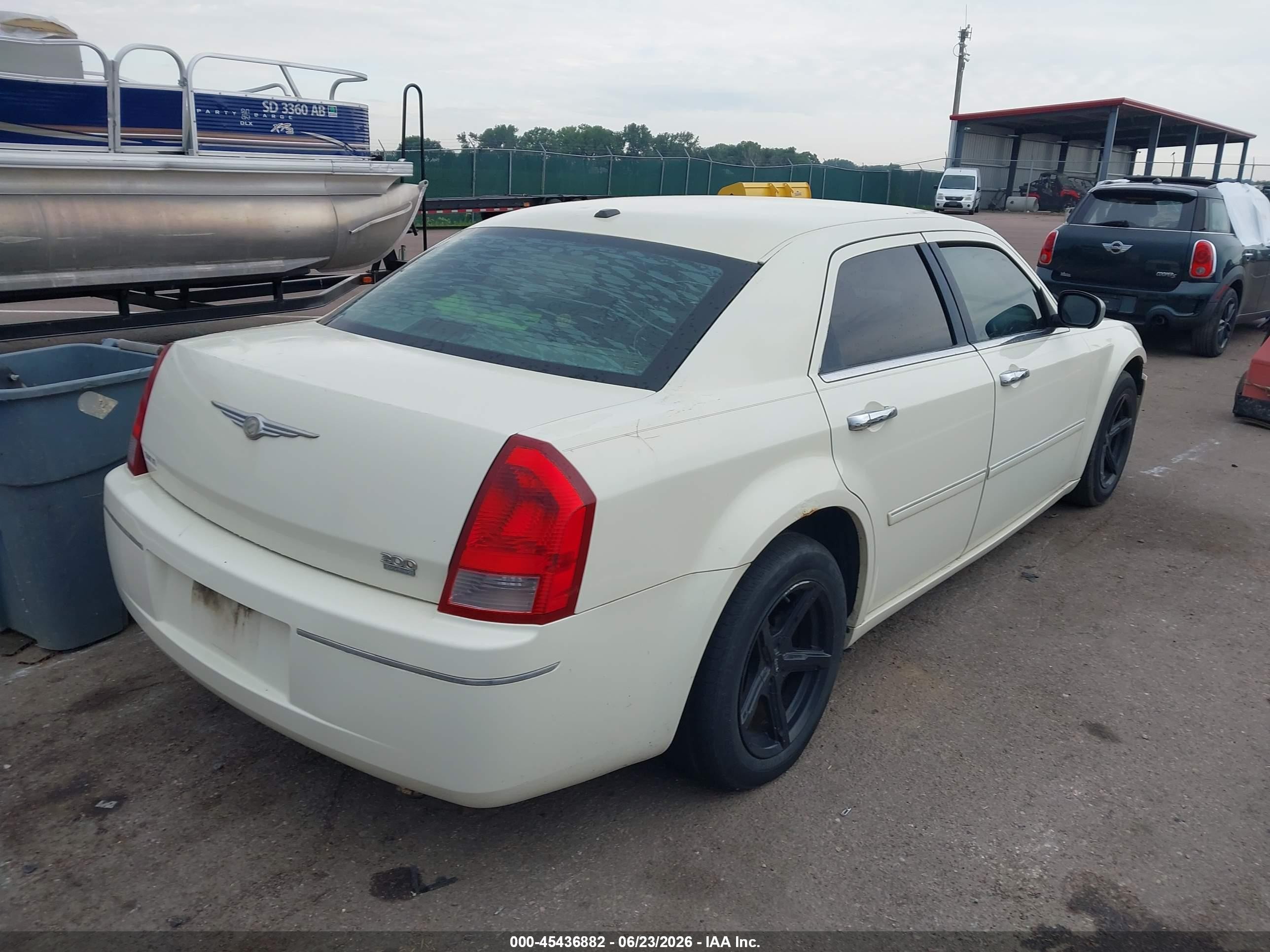 2006 Chrysler 300 Touring Кремовый vin: 2C3KA53G76H458204