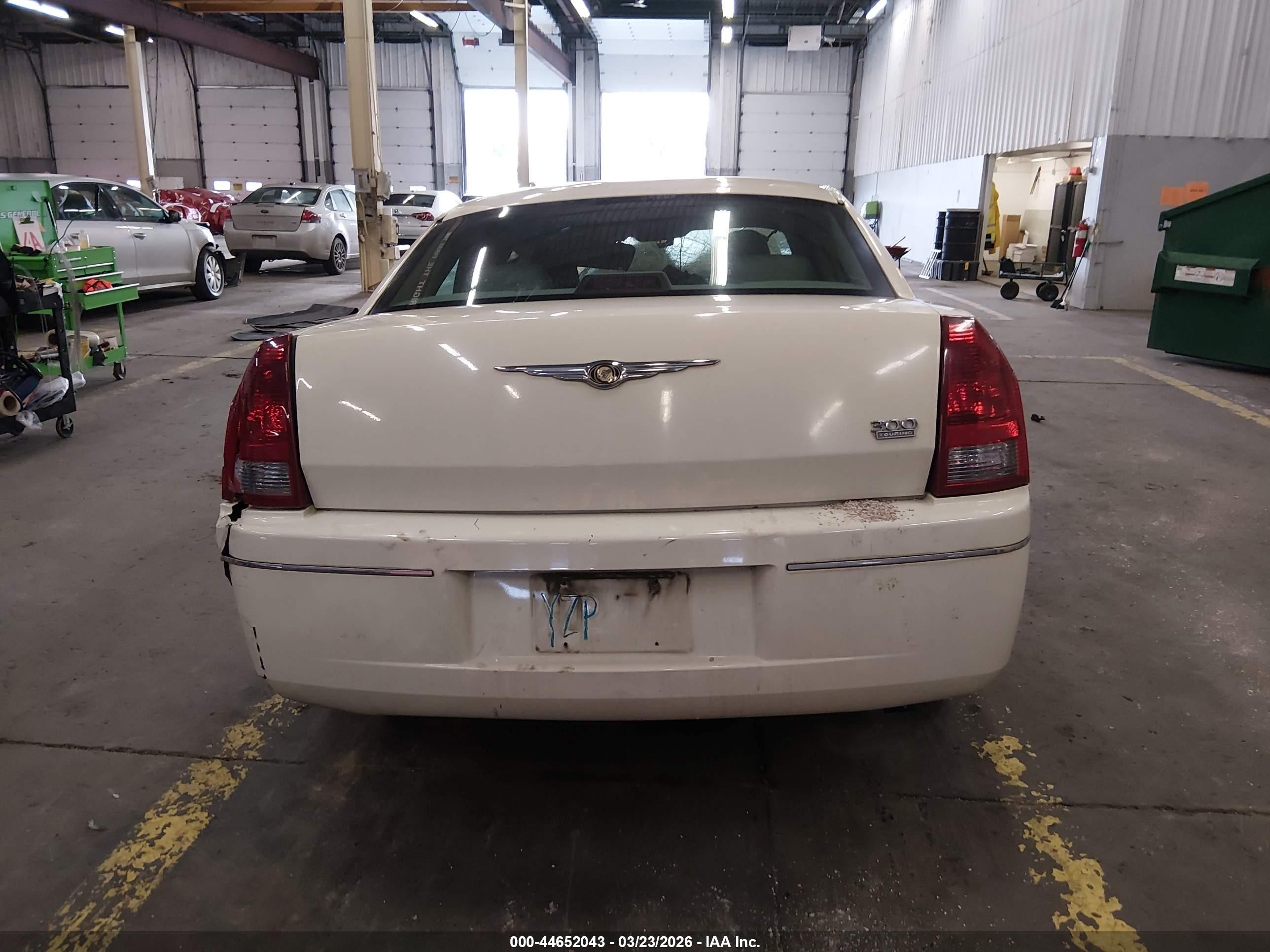 2006 Chrysler 300 Touring White vin: 2C3KA53G76H523732