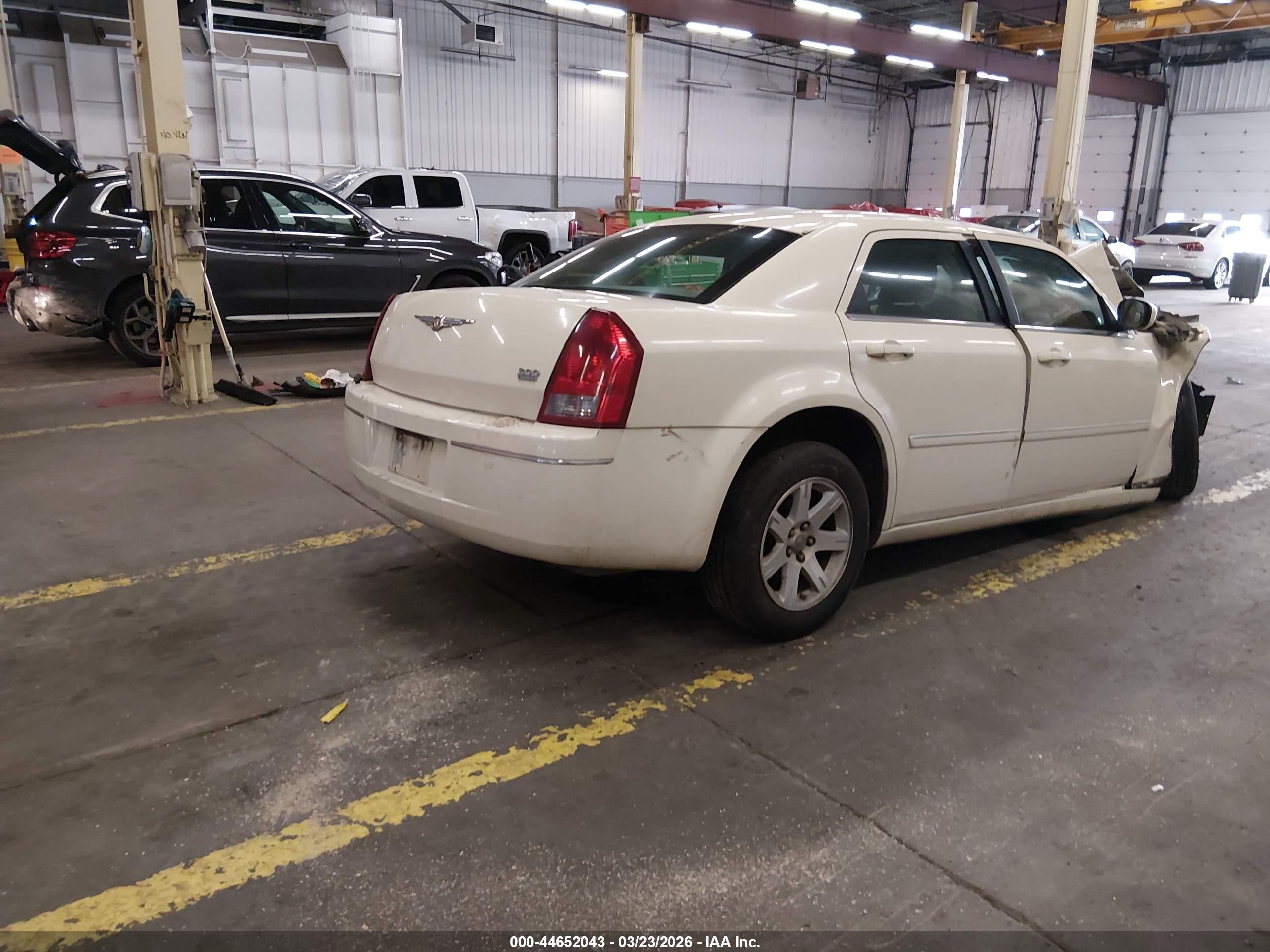 2006 Chrysler 300 Touring White vin: 2C3KA53G76H523732