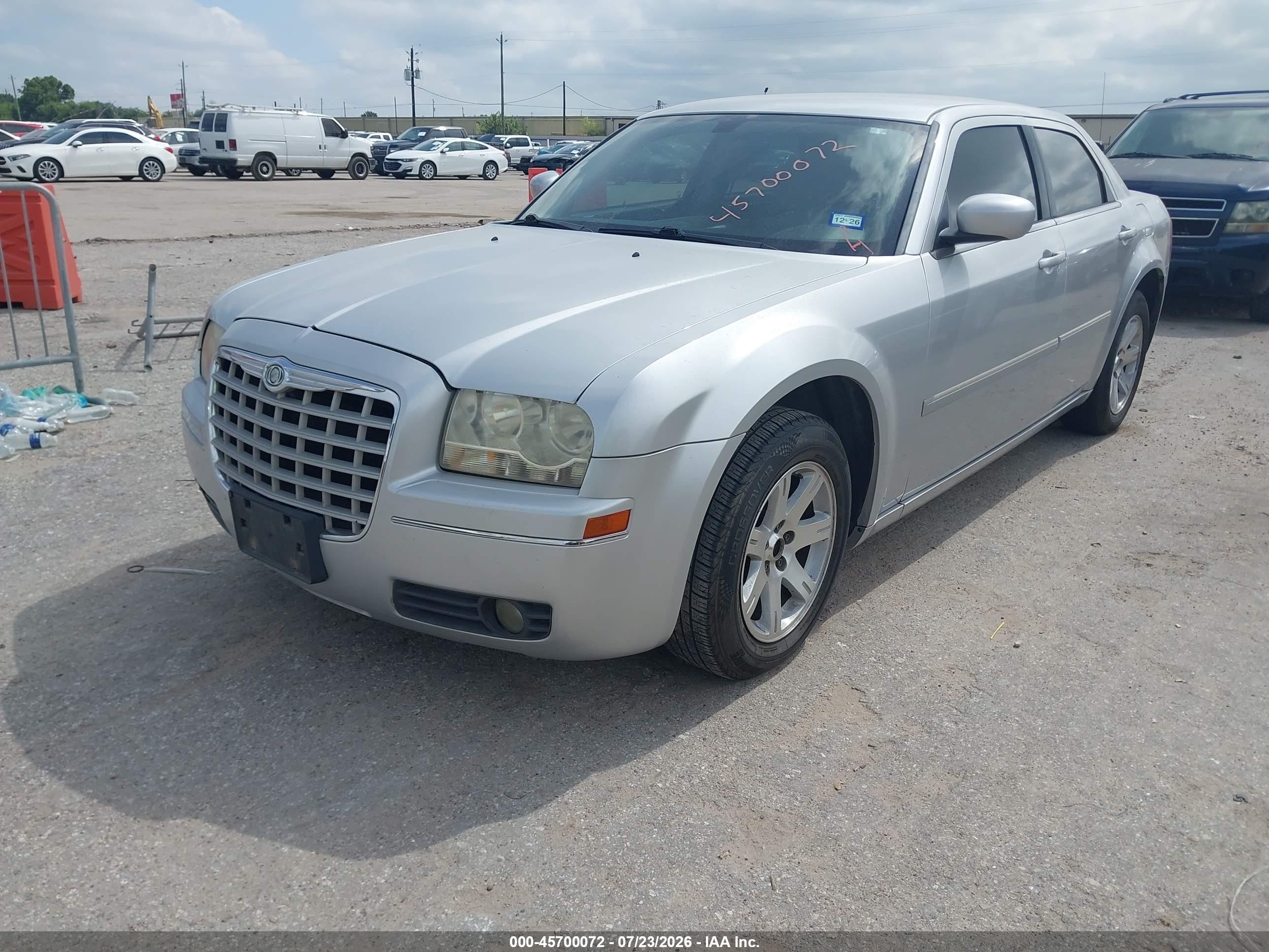 2007 Chrysler 300 Touring Silver vin: 2C3KA53G77H752686