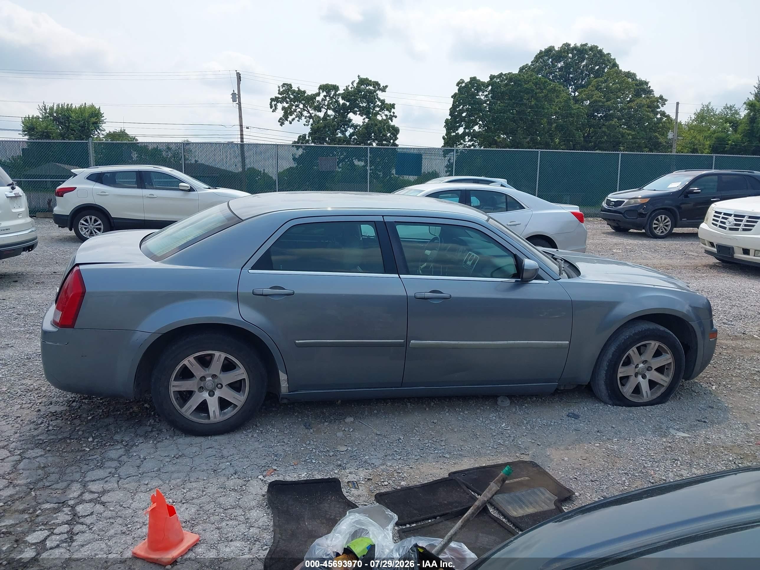 2007 Chrysler 300 Touring Light Blue vin: 2C3KA53G77H759539