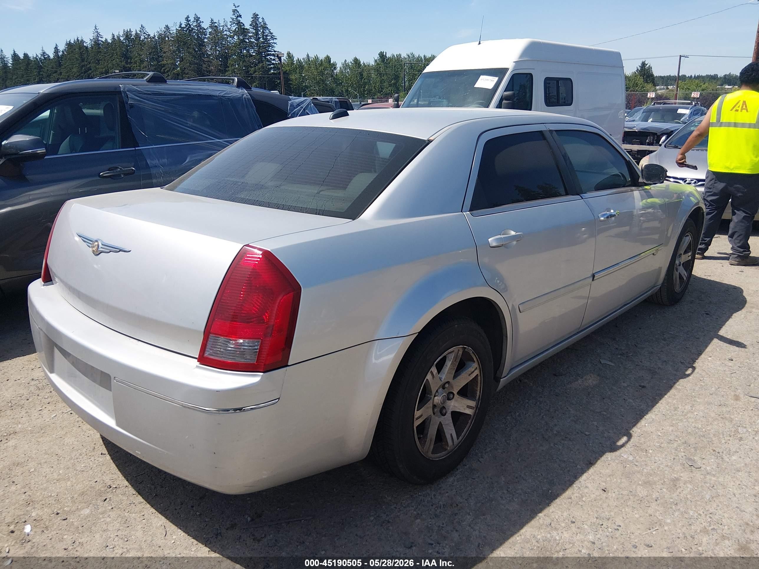 2006 Chrysler 300 Touring Silver vin: 2C3KA53G86H192496