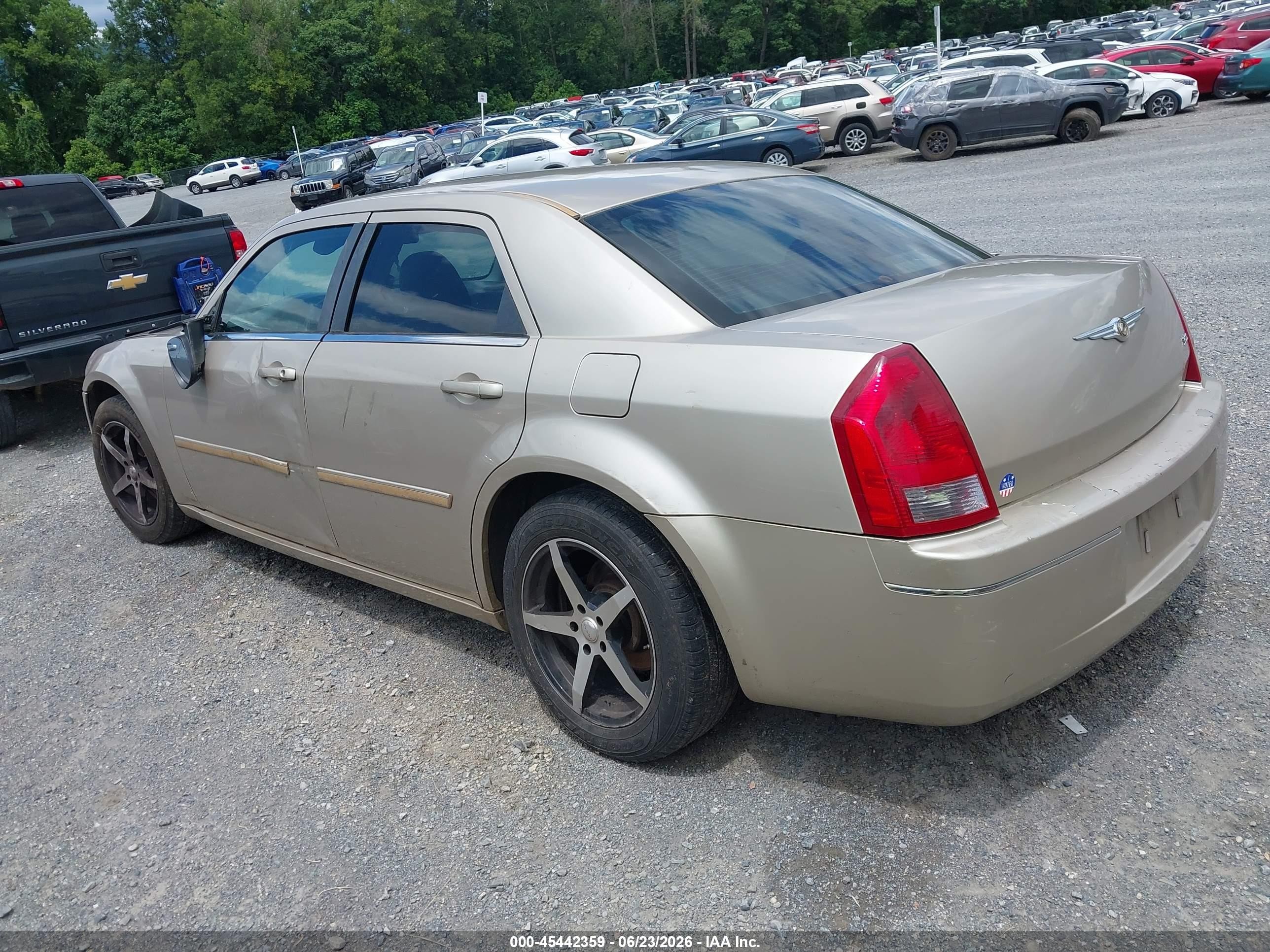 2006 Chrysler 300   Silver vin: 2C3KA53G86H386316