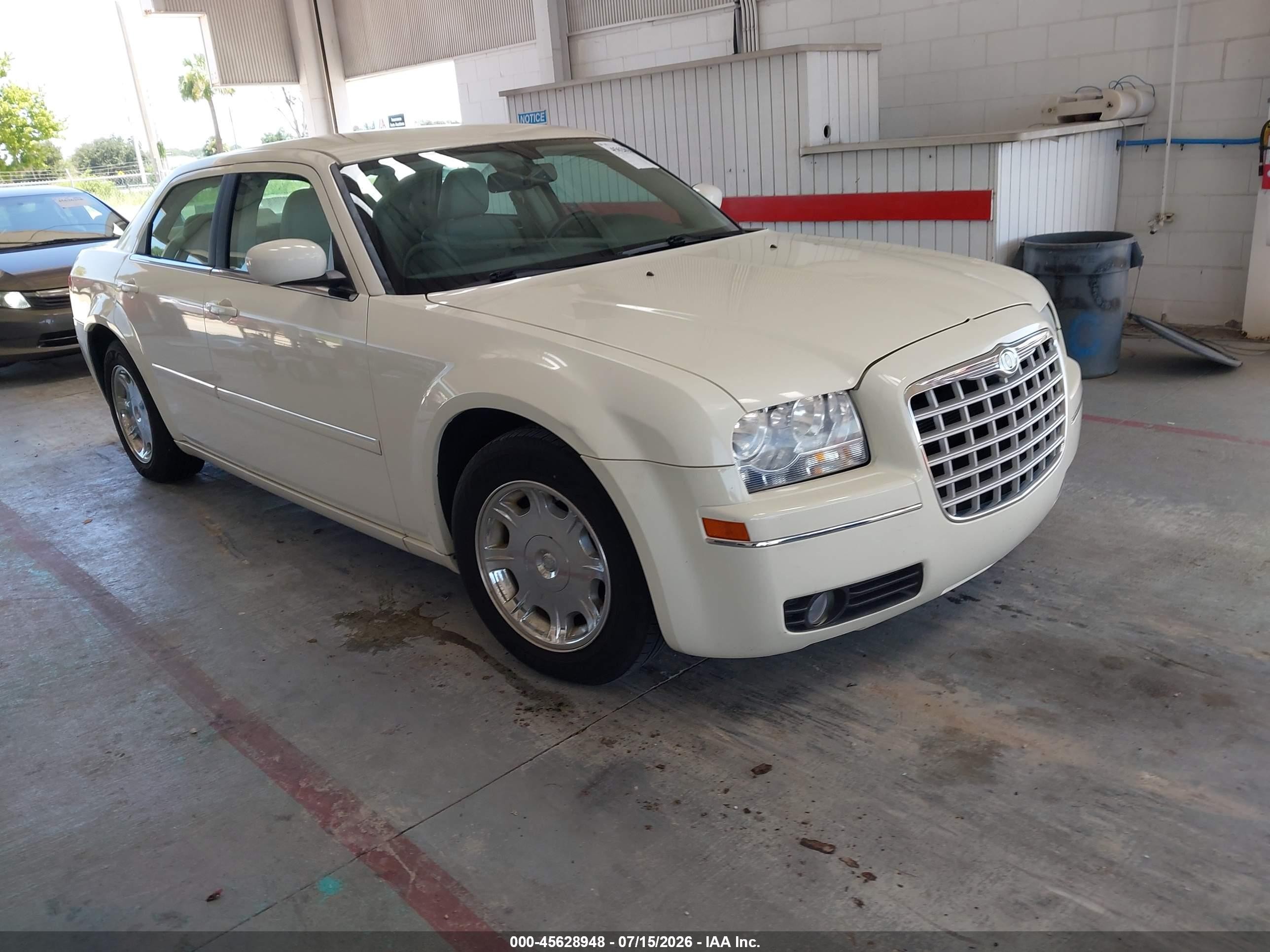 2006 Chrysler 300 Touring Beige vin: 2C3KA53G86H538210