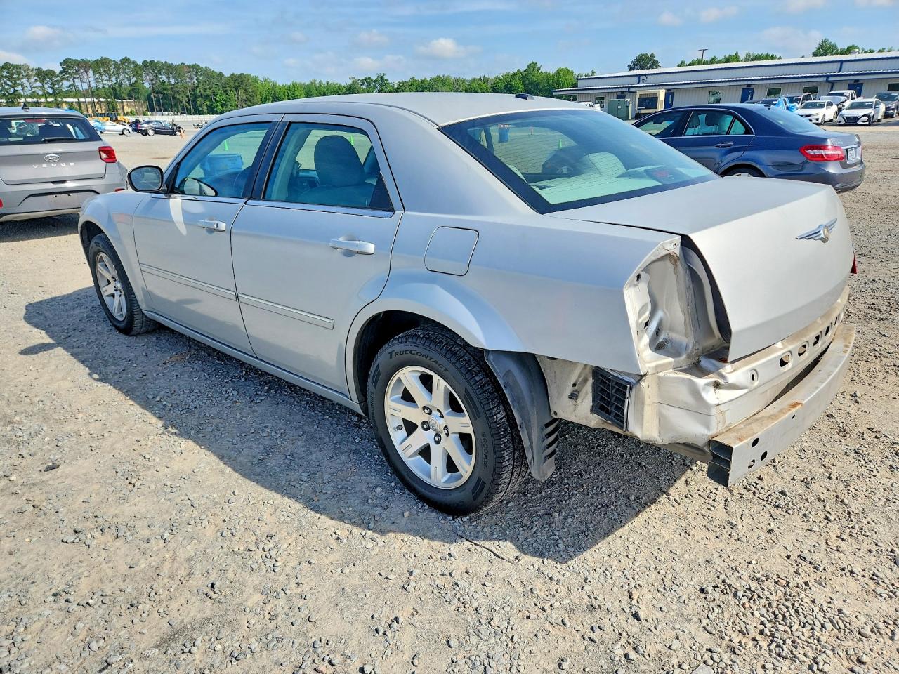 2007 Chrysler 300 Touring Silver vin: 2C3KA53G87H683524