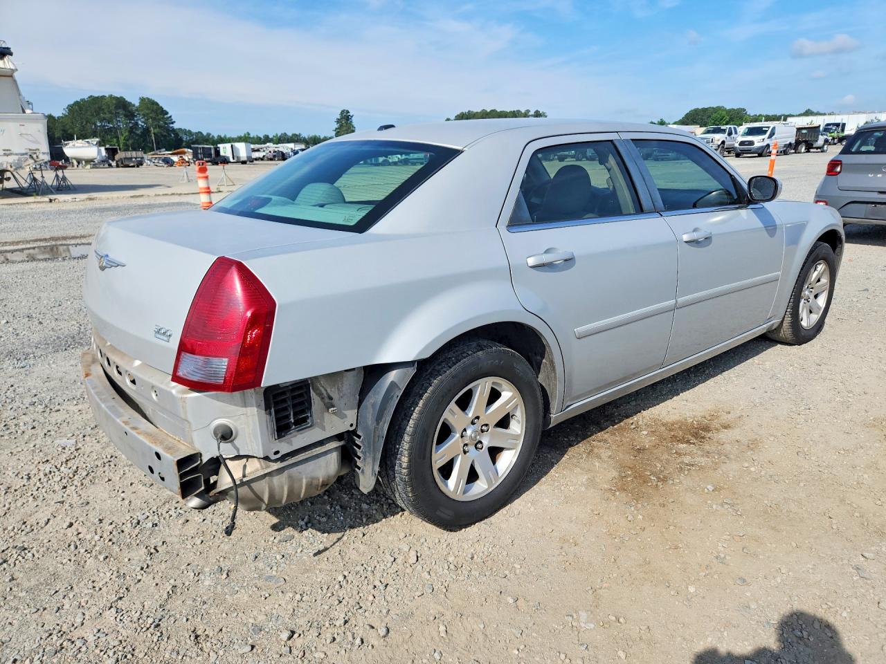 2007 Chrysler 300 Touring Silver vin: 2C3KA53G87H683524