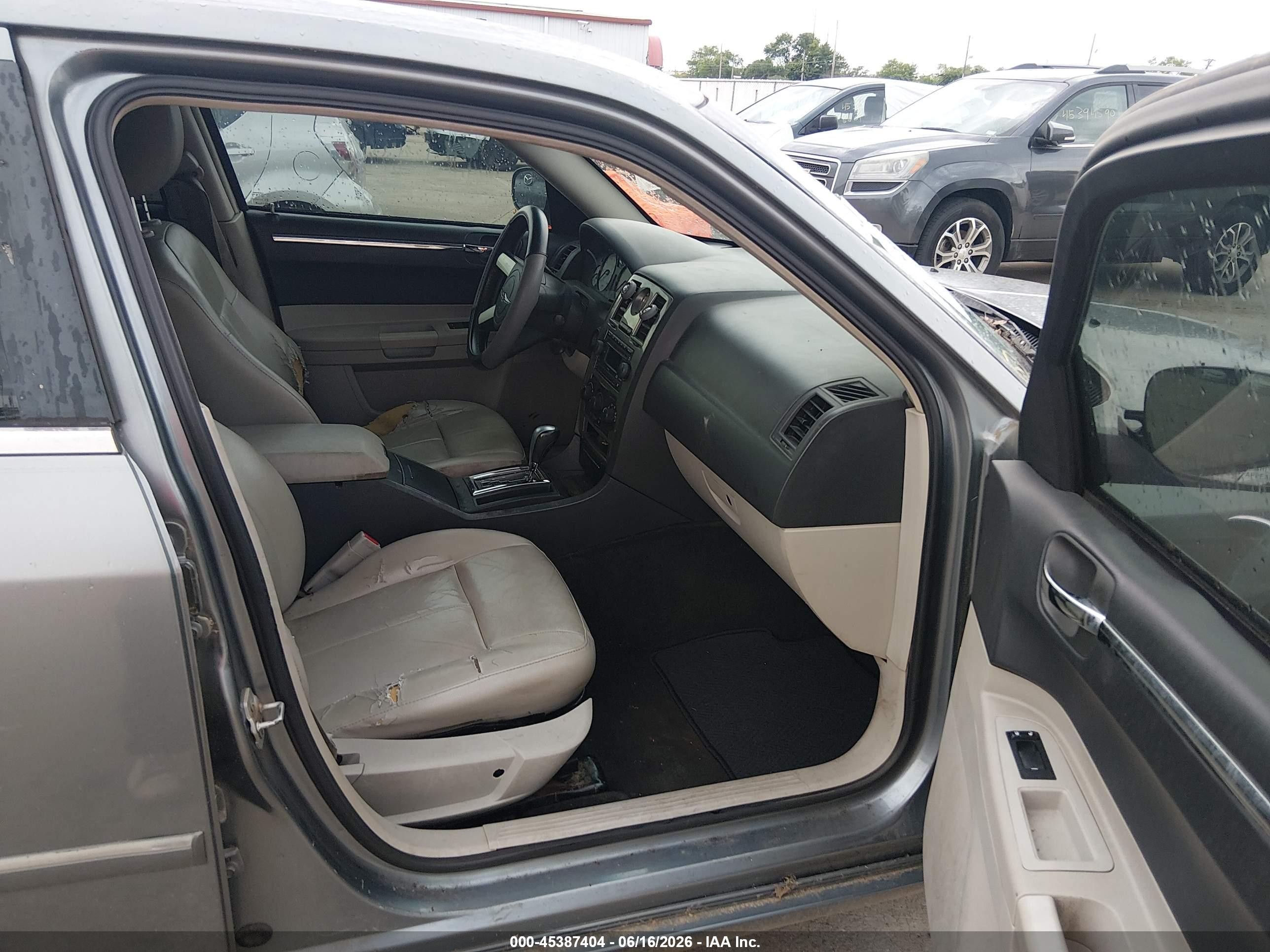 2007 Chrysler 300 Touring Gray vin: 2C3KA53G87H768301