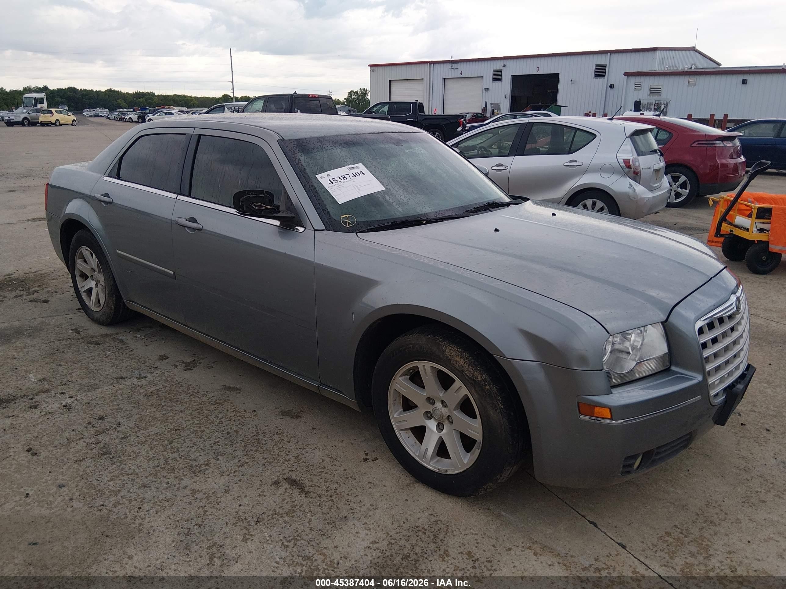 2007 Chrysler 300 Touring Gray vin: 2C3KA53G87H768301