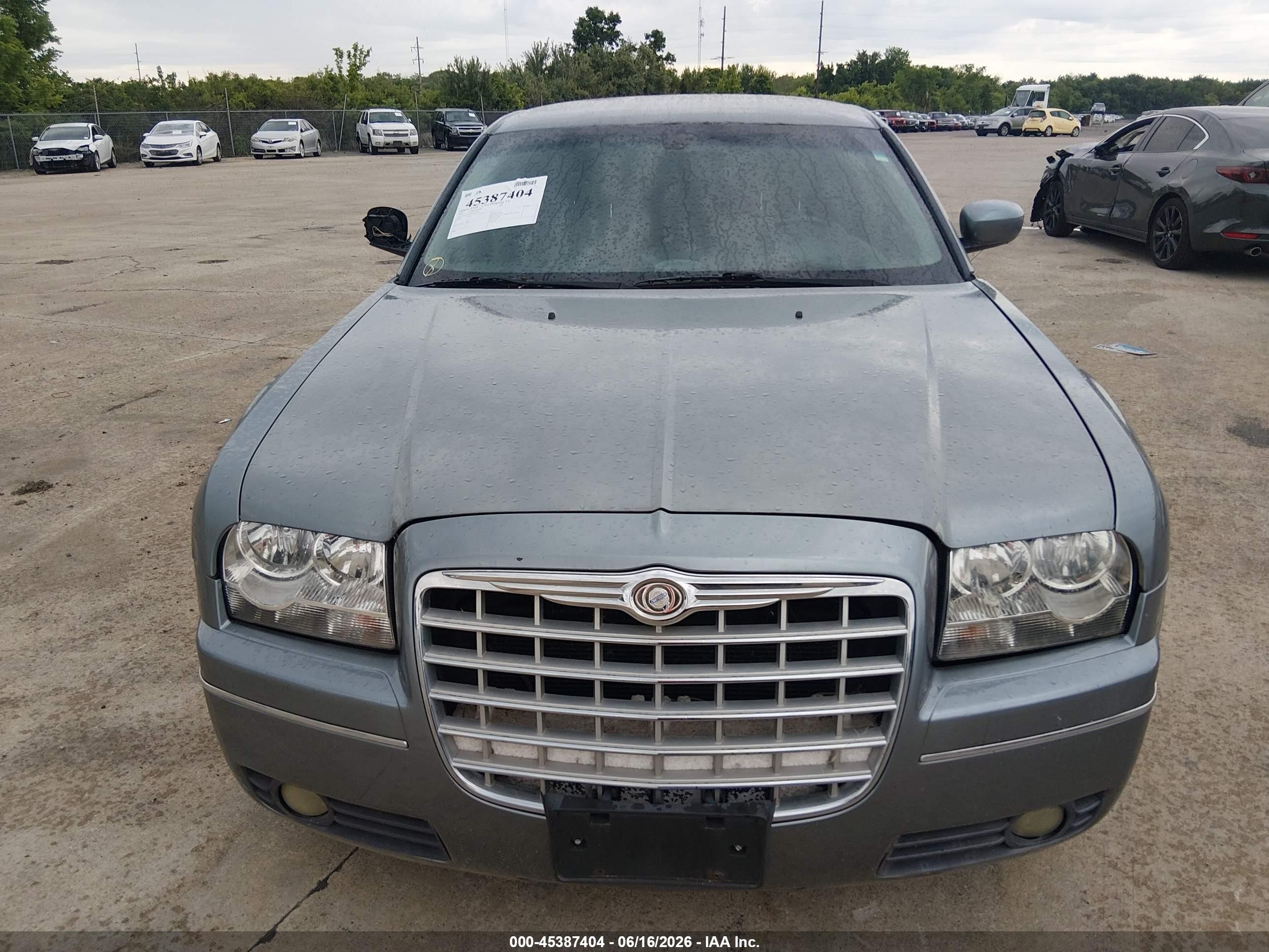 2007 Chrysler 300 Touring Gray vin: 2C3KA53G87H768301