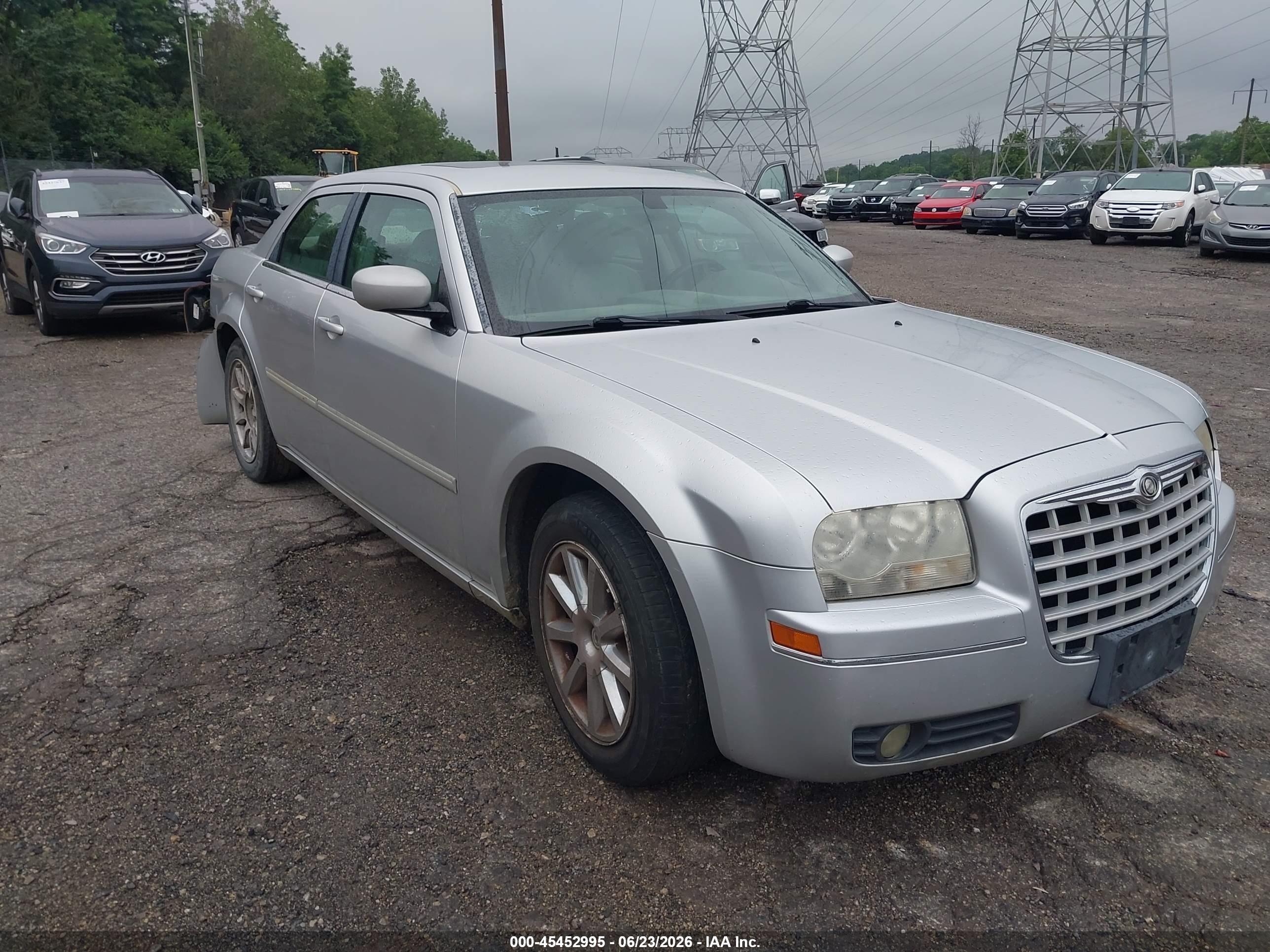 2007 Chrysler 300 Touring Silver vin: 2C3KA53G87H896683