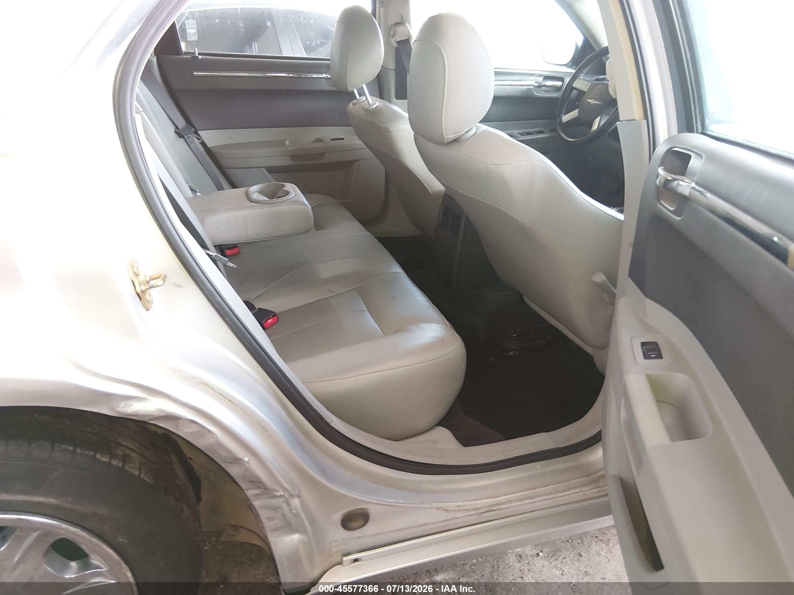 2006 Chrysler 300 Touring Silver vin: 2C3KA53G96H101932