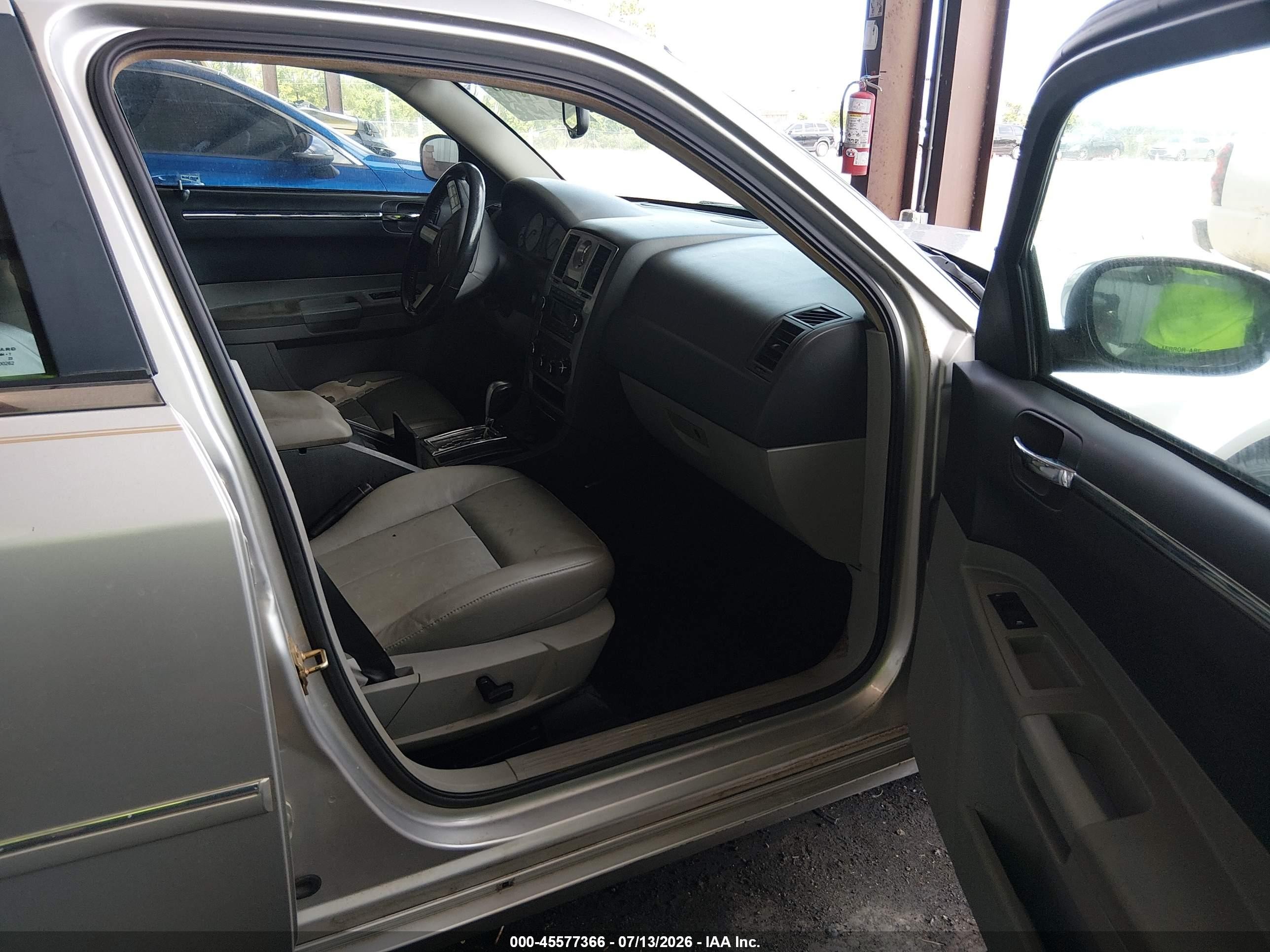 2006 Chrysler 300 Touring Silver vin: 2C3KA53G96H101932