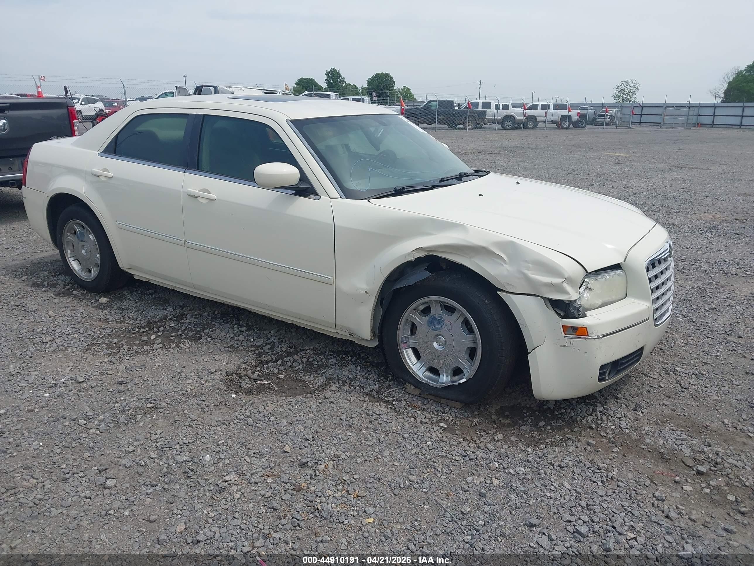 2006 Chrysler 300 Touring Белый vin: 2C3KA53G96H133599