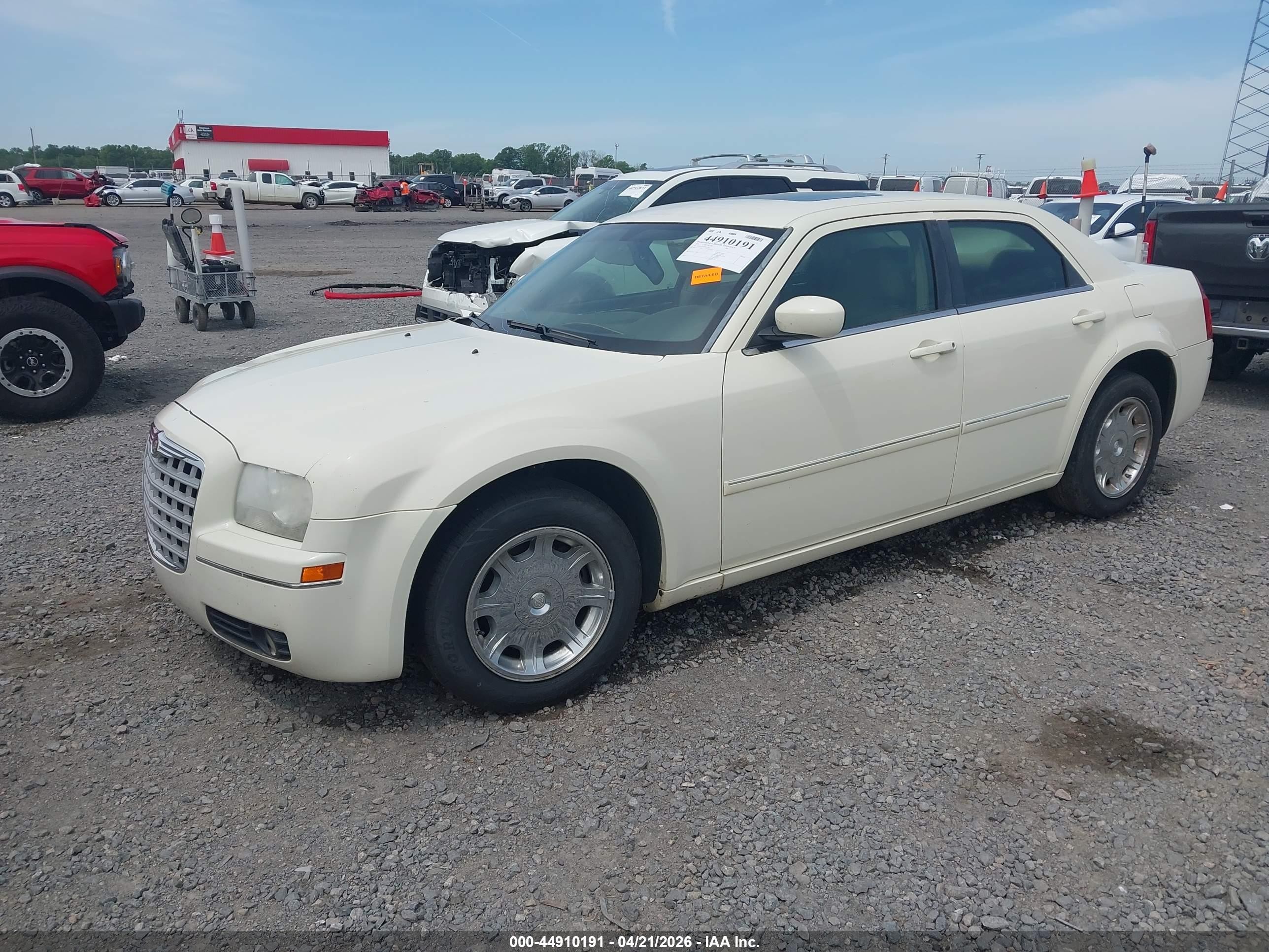 2006 Chrysler 300 Touring Белый vin: 2C3KA53G96H133599
