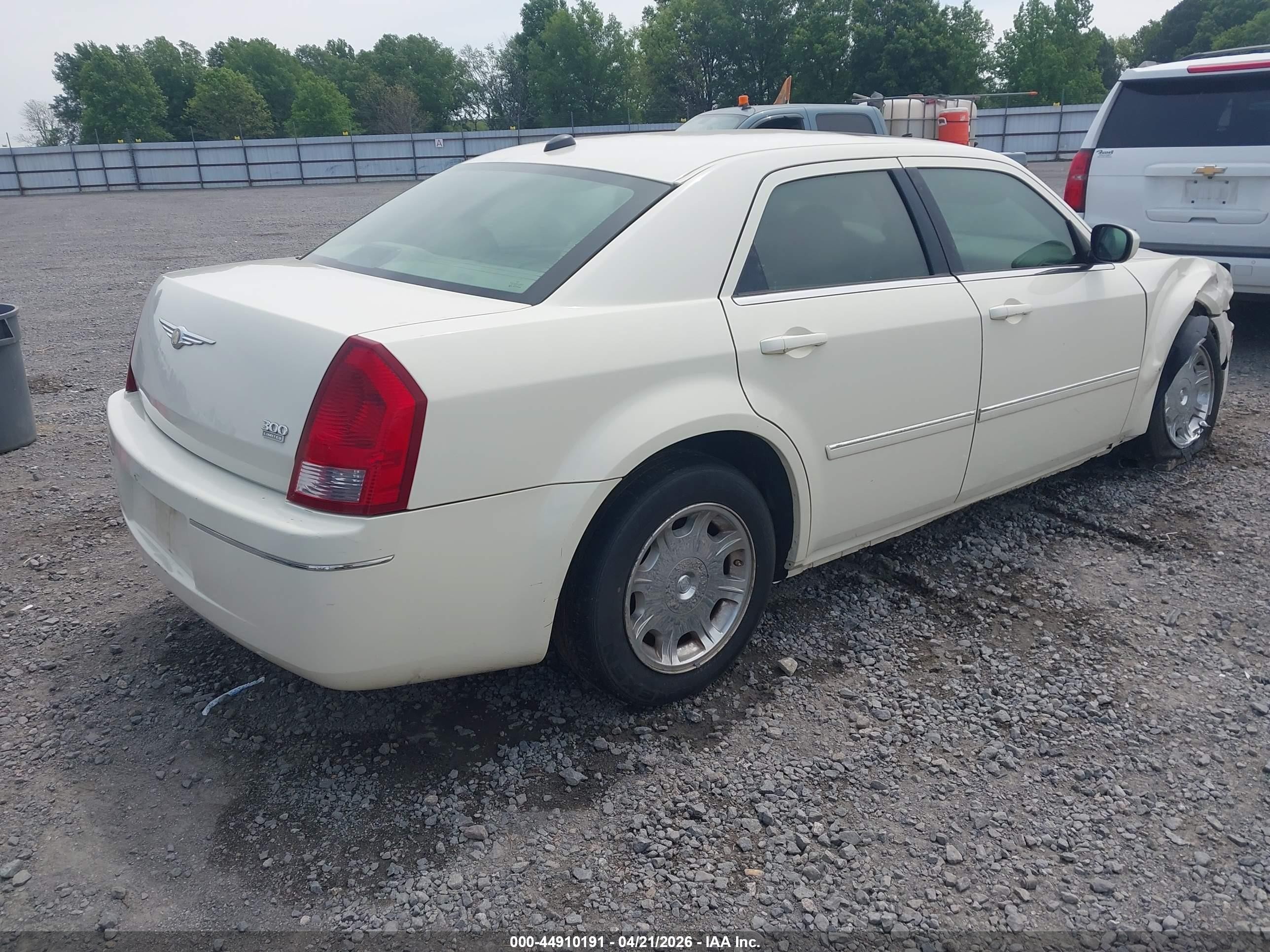 2006 Chrysler 300 Touring Белый vin: 2C3KA53G96H133599